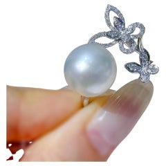 Bague papillon céleste Aurora en perles des mers du Sud et diamants