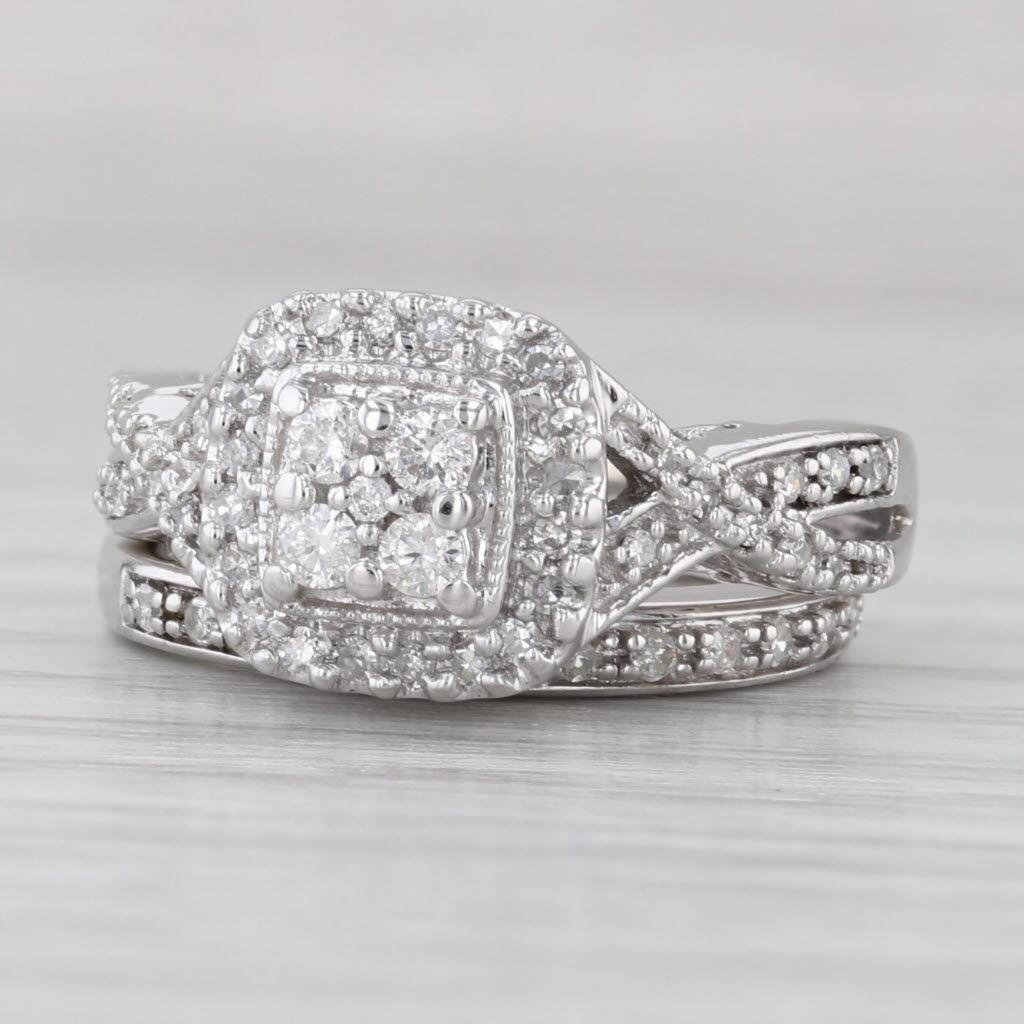 Anello di fidanzamento a forma di aureola con diamante da 0,31 ct. in vendita 1