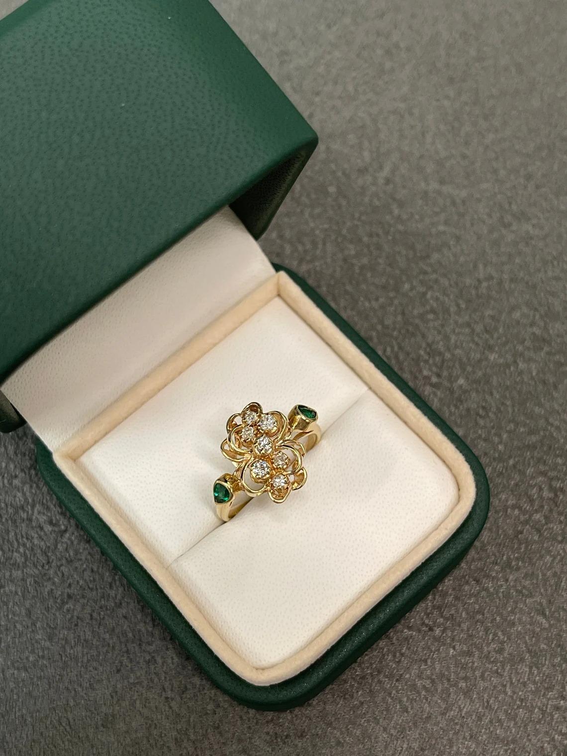 Modern 0.31tcw 14K Colombian Emerald-Pear Cut & Diamond Cluster Gold Abstract Ring For Sale