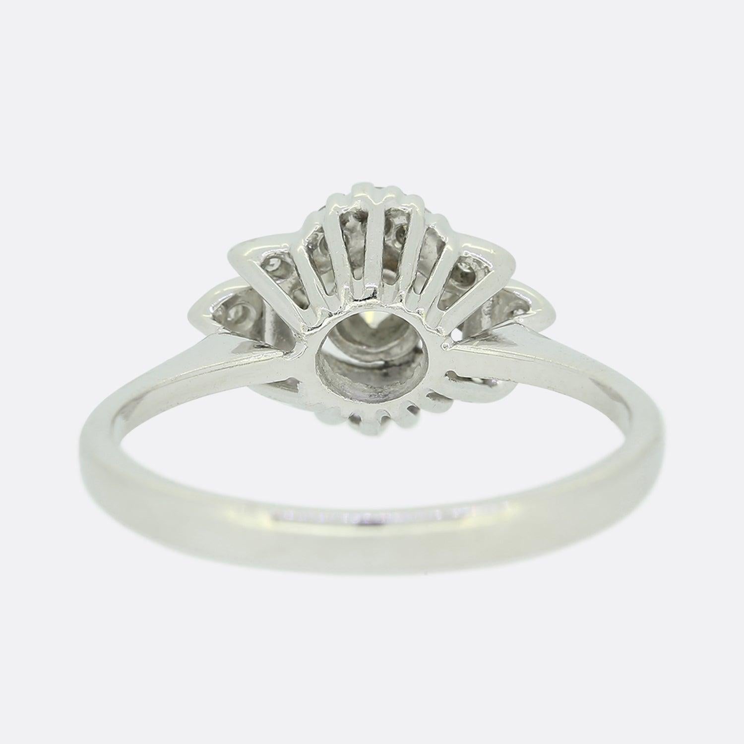 0,32 Karat Diamant-Cluster-Ring (Brillantschliff) im Angebot