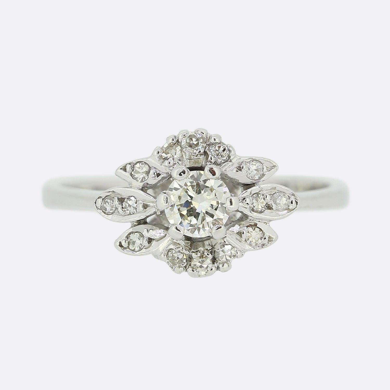 0,32 Karat Diamant-Cluster-Ring im Zustand „Gut“ im Angebot in London, GB