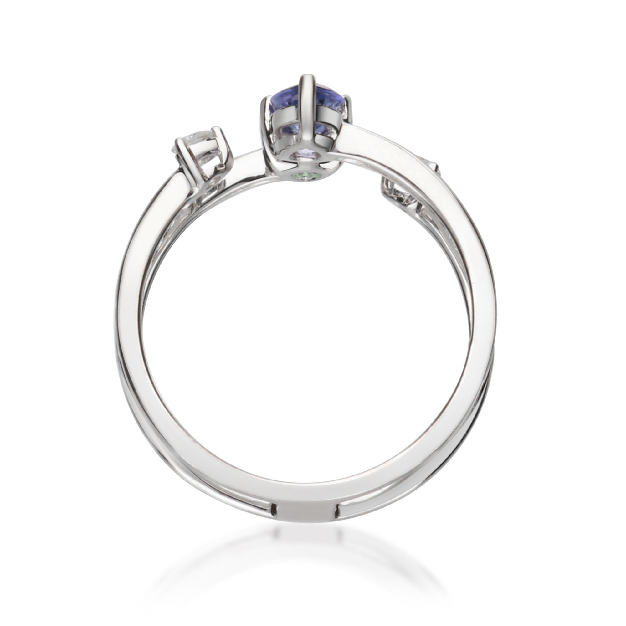 Women's 0.33 Carat Emerald and 0.42 Tanzanite and Diamond 14 Karat White Gold Ring For Sale