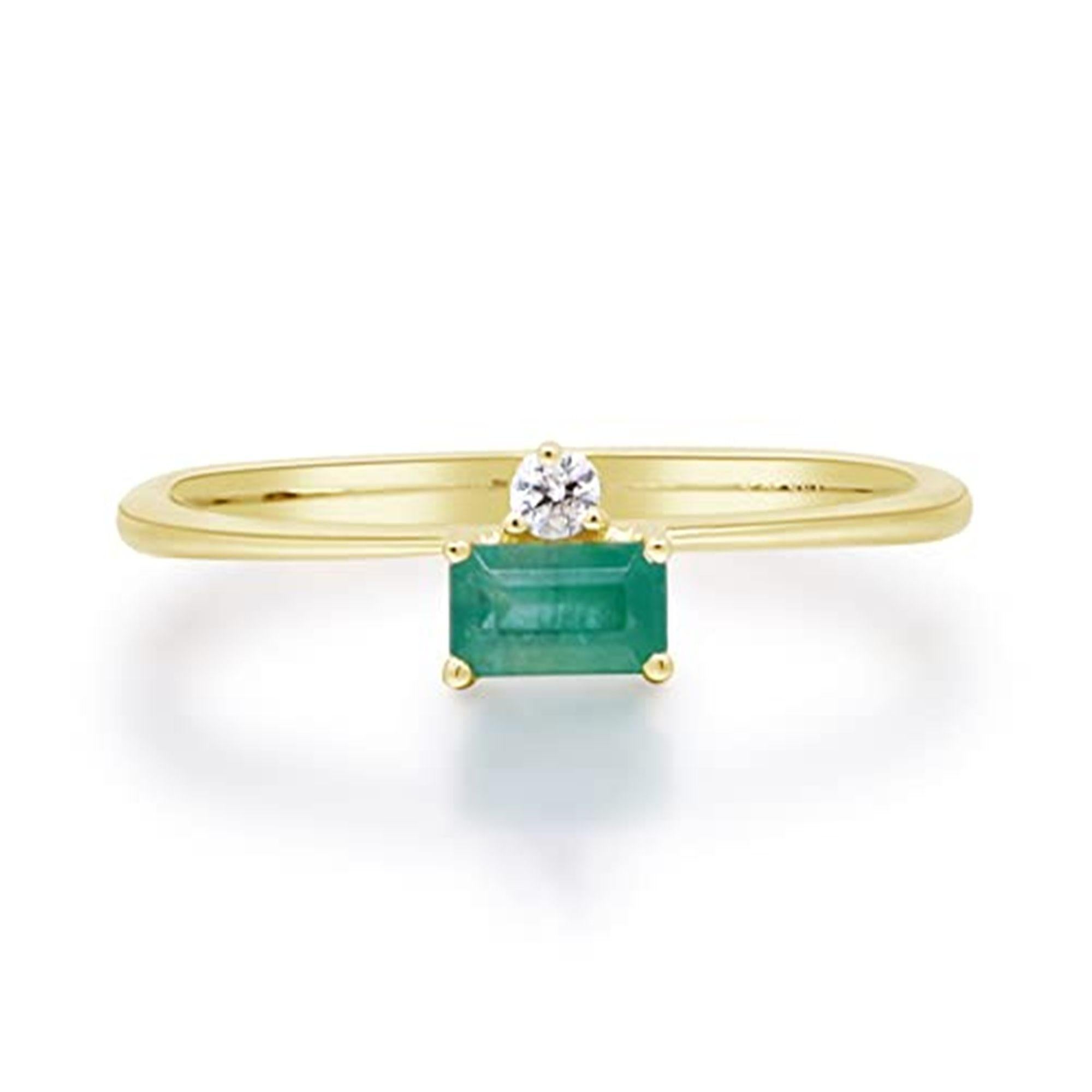 0.33 Carat Emerald-Cut Emerald with Diamond Accents 14K Yellow Gold Ring In New Condition For Sale In New York, NY