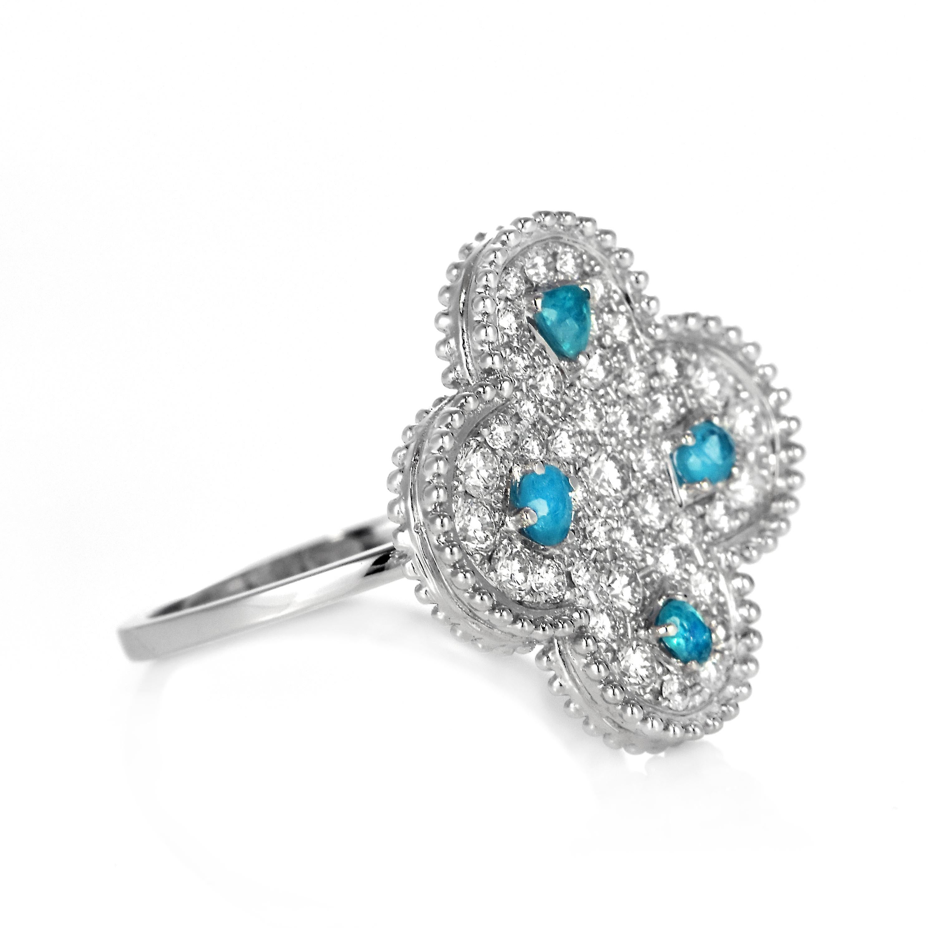 0,33 Karat natürlicher brasilianischer Paraiba-Turmalin-Cluster-Ring aus 18 Karat Gold (Rundschliff) im Angebot