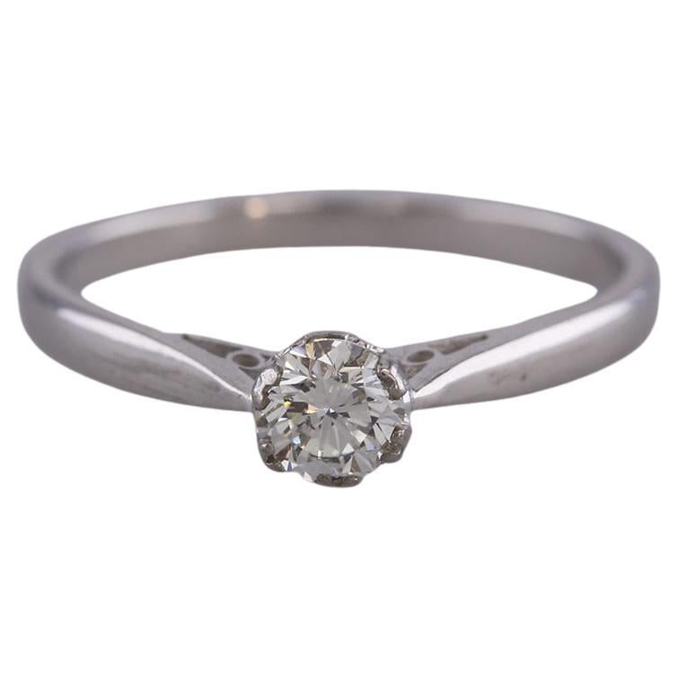 Anillo solitario de diamante redondo talla brillante de 0,33 quilates