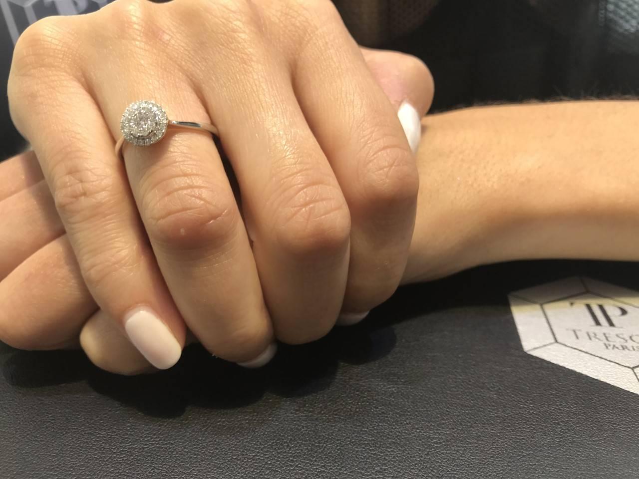 0.33 Carat Round Cut Cluster 18 Karat White Gold Halo Engagement Diamond Ring For Sale 3