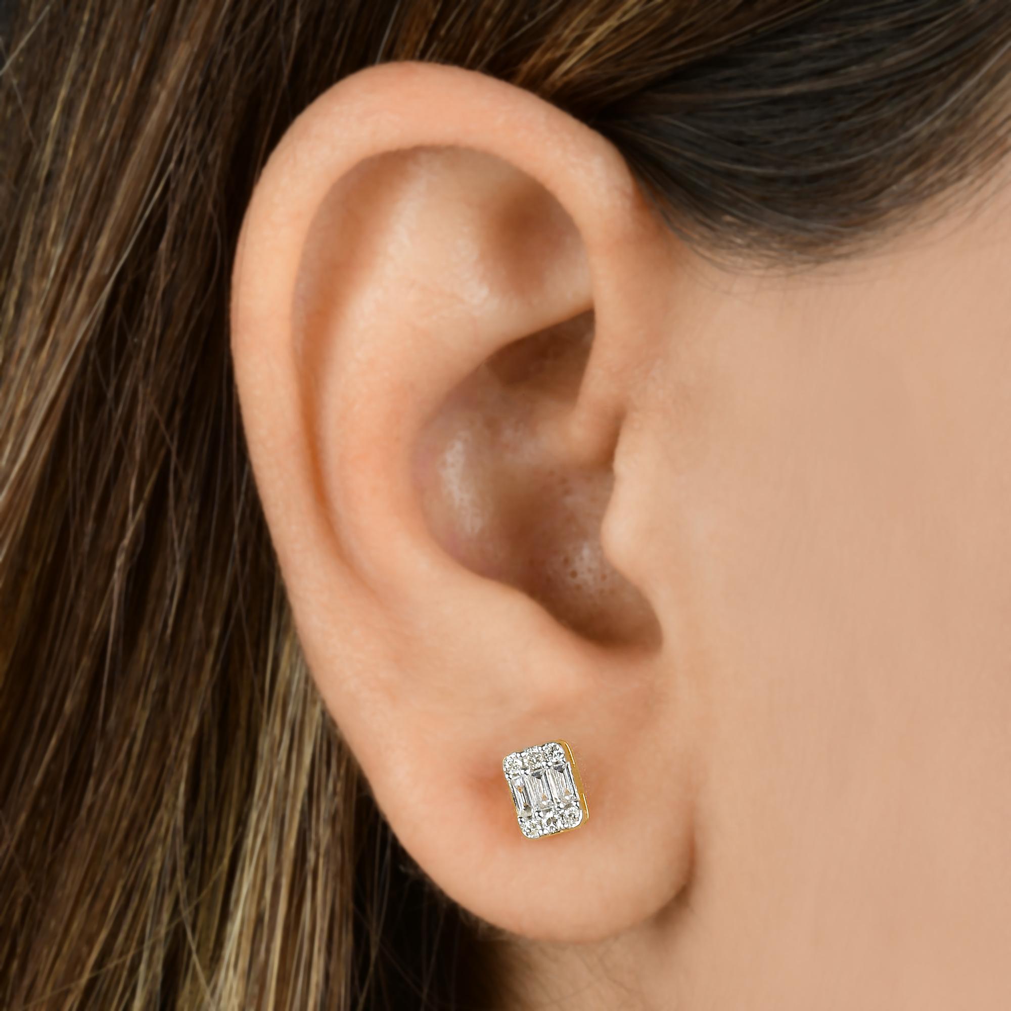 Moderne 0.33 Carat SI/H Baguette Round Brilliant Cut Boucles d'oreilles diamant en or jaune 10k en vente