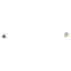 Clous d'oreilles en or blanc 14 carats avec diamants ronds naturels de 0,33 carat au total