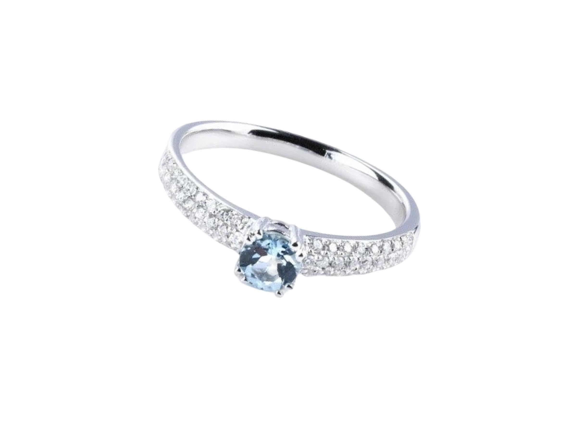 For Sale:  0.335 Carat Aquamarine and Diamond Ring in 14 Karat White Gold 4