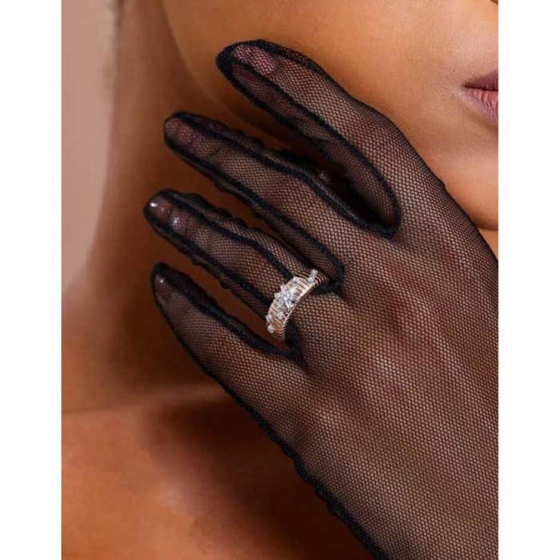 Product Details :

• Made to Order

• Gold Kt: 14kt

• Available Gold Colors: Rose Gold, Yellow Gold, White Gold

• Gold GR: 4.17GR

• 0.16ct  Natural Diamond 

•  0.17ct Natural Baguette Diamond

• Diamond Color-Clarity: F-G Color VS/SI Clarity

•