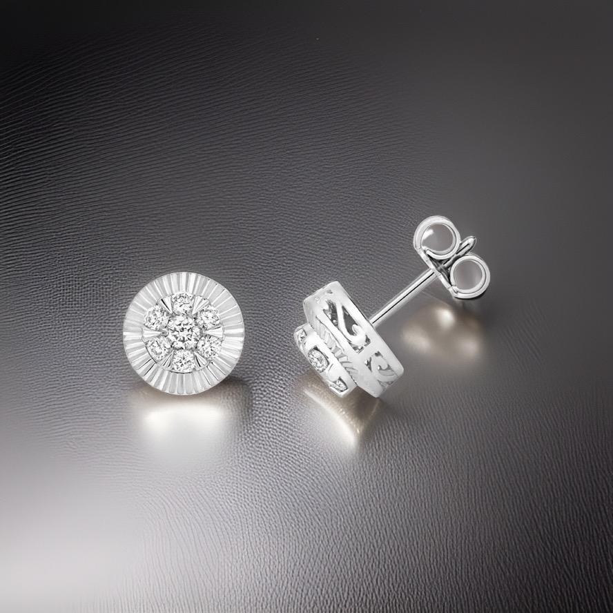 0.33ct Diamond Earrings Bezel Halo Cluster studs 9ct White Gold In New Condition For Sale In Ilford, GB