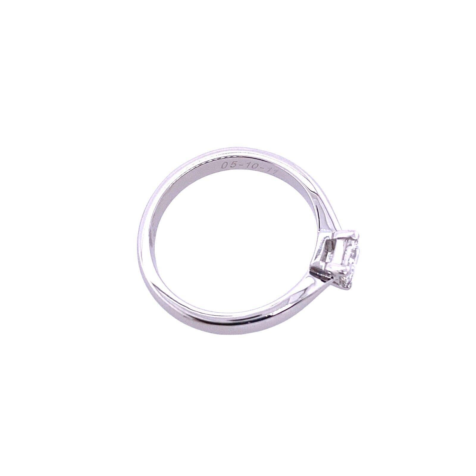 Women's 0.33ct E/VS1 Square Modified Brilliant Cut Diamond Ring Set in Classic Platinum For Sale