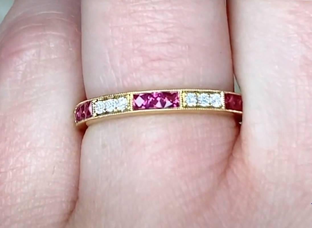 Round Cut 0.33ct Ruby & 0.14ct Diamond Wedding Band, 18k Yellow Gold For Sale