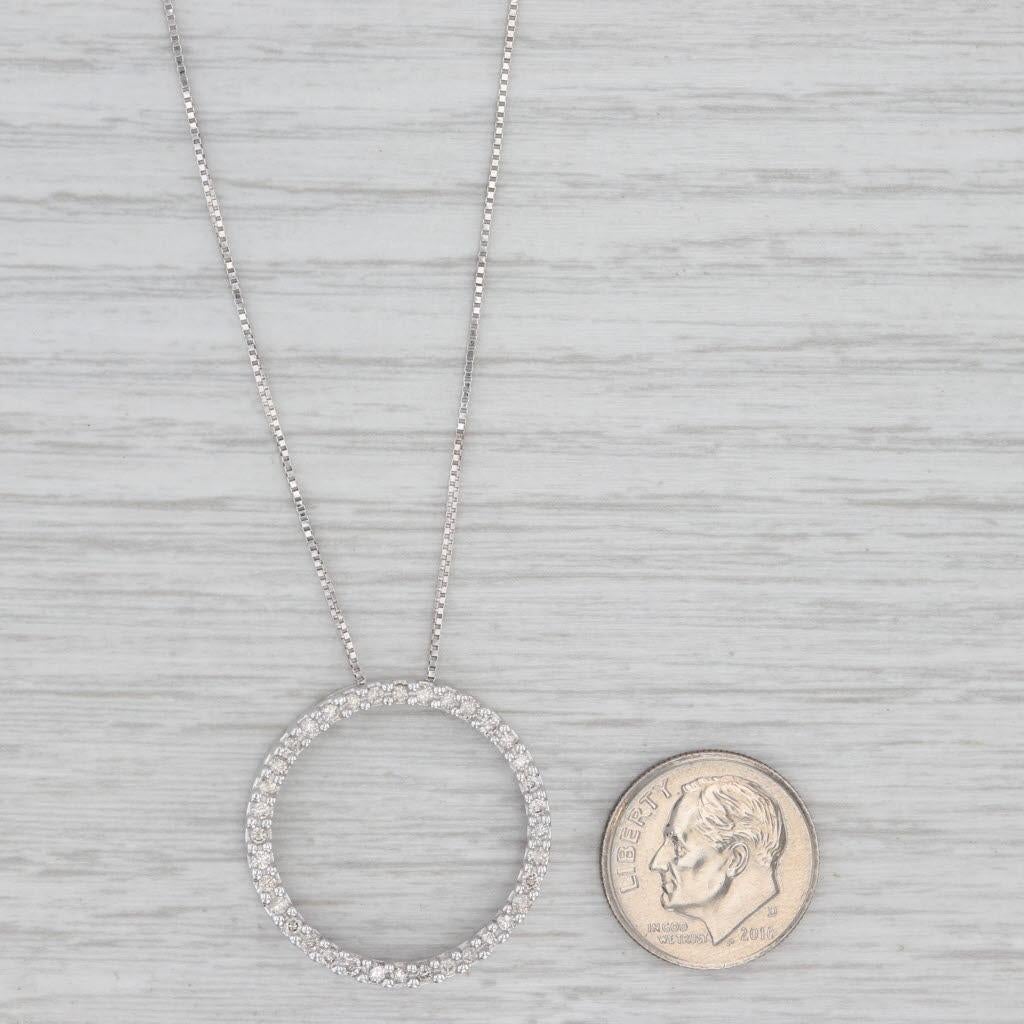 Collana con ciondolo a forma di cerchio dell'eternità con diamante da 0,33 ct. in oro bianco 14k con catena a scatola da 18,75