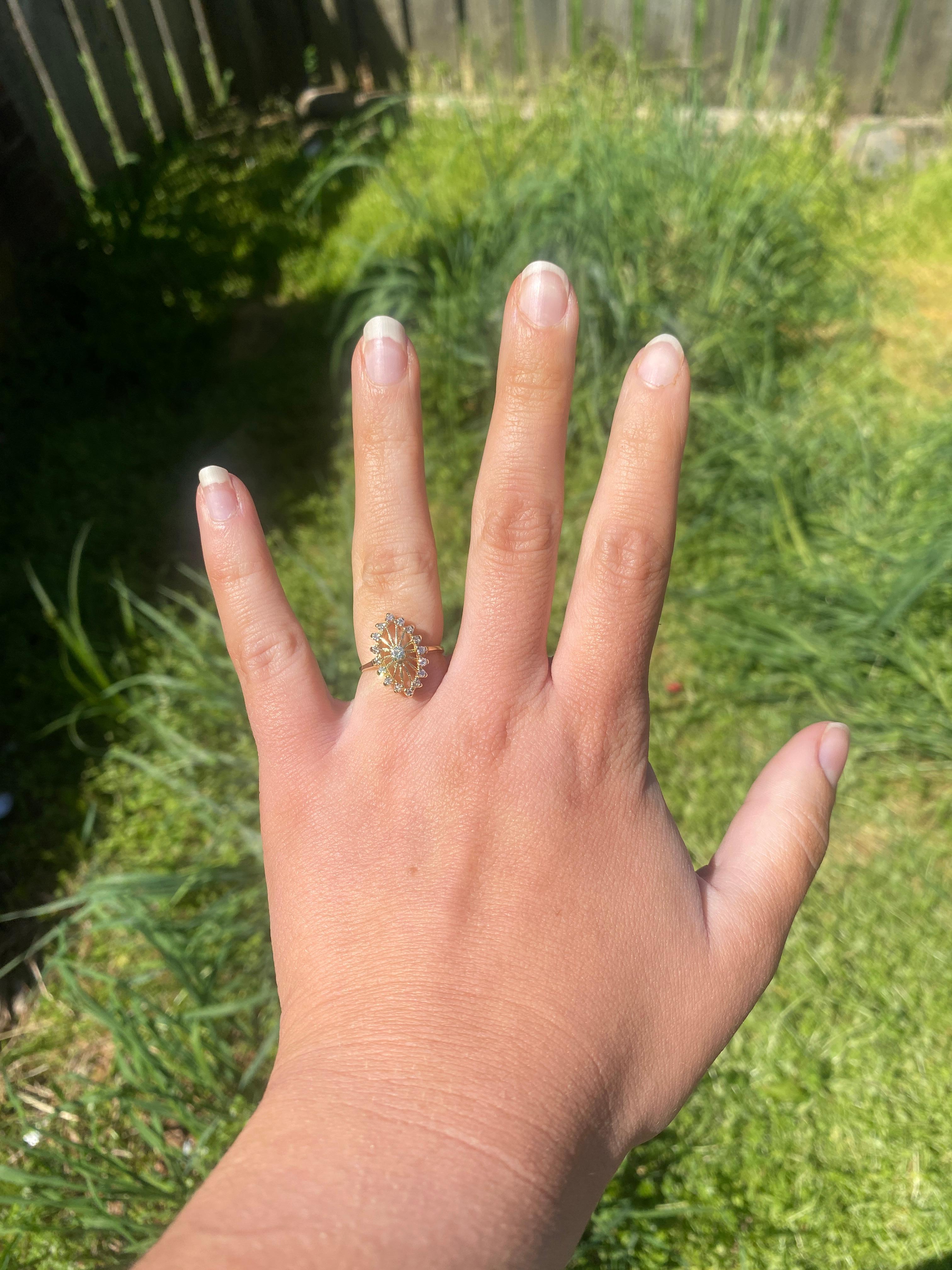 Anello Navette con diamanti da 0,33 carati, oro giallo 14K, misura 5,5, cluster di diamanti in vendita 1