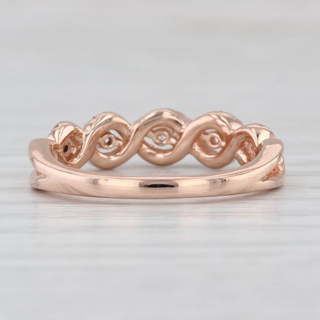 Informazioni sulla gemma:
- Diamanti naturali -
Carati totali - 0,33ctw
Taglio - Brillante rotondo
Colore - G - H.
Chiarezza - SI1 - I1

Metallo: Oro rosa 14k 
Peso: 3 grammi 
Timbri: 14k JX
Altezza della faccia: 4.8 mm 
Altezza sopra il dito: 2.8