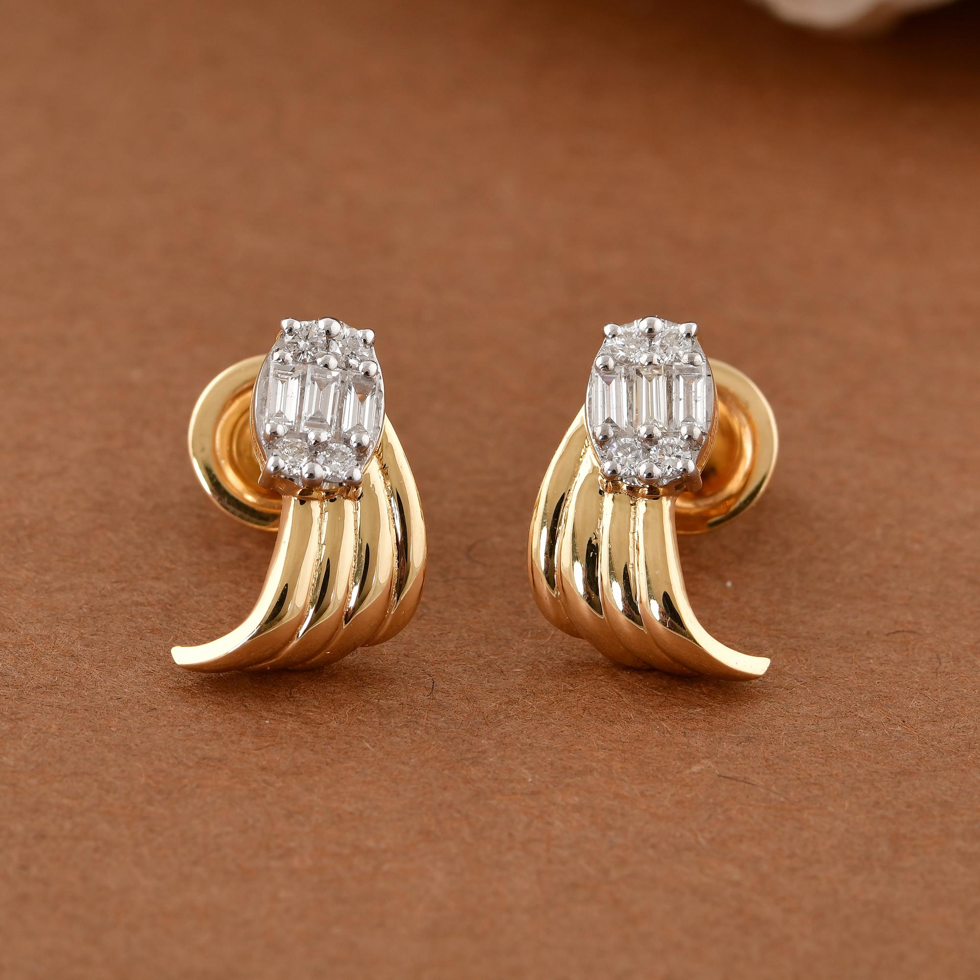 Baguette Cut 0.34 Carat SI Clarity HI Color Baguette Diamond Earrings 18 Karat Yellow Gold For Sale