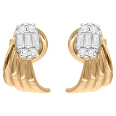 Boucles d
oreilles en or jaune 18 carats avec diamants baguettes de 0,34 carat de pureté SI de couleur hi-colore