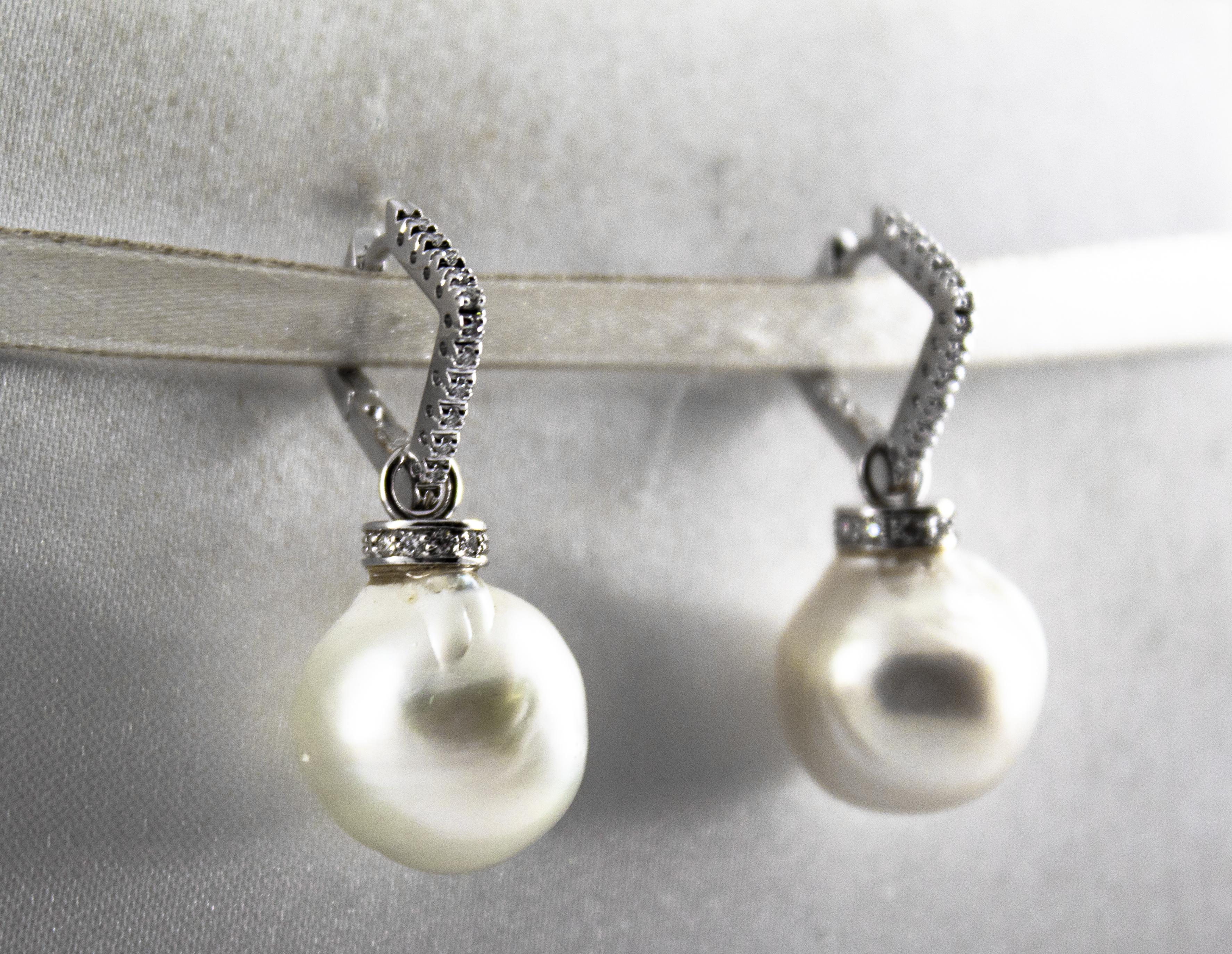 0.34 Carat White Diamond Australian Pearl White Gold Lever-Back Earrings In New Condition In Naples, IT