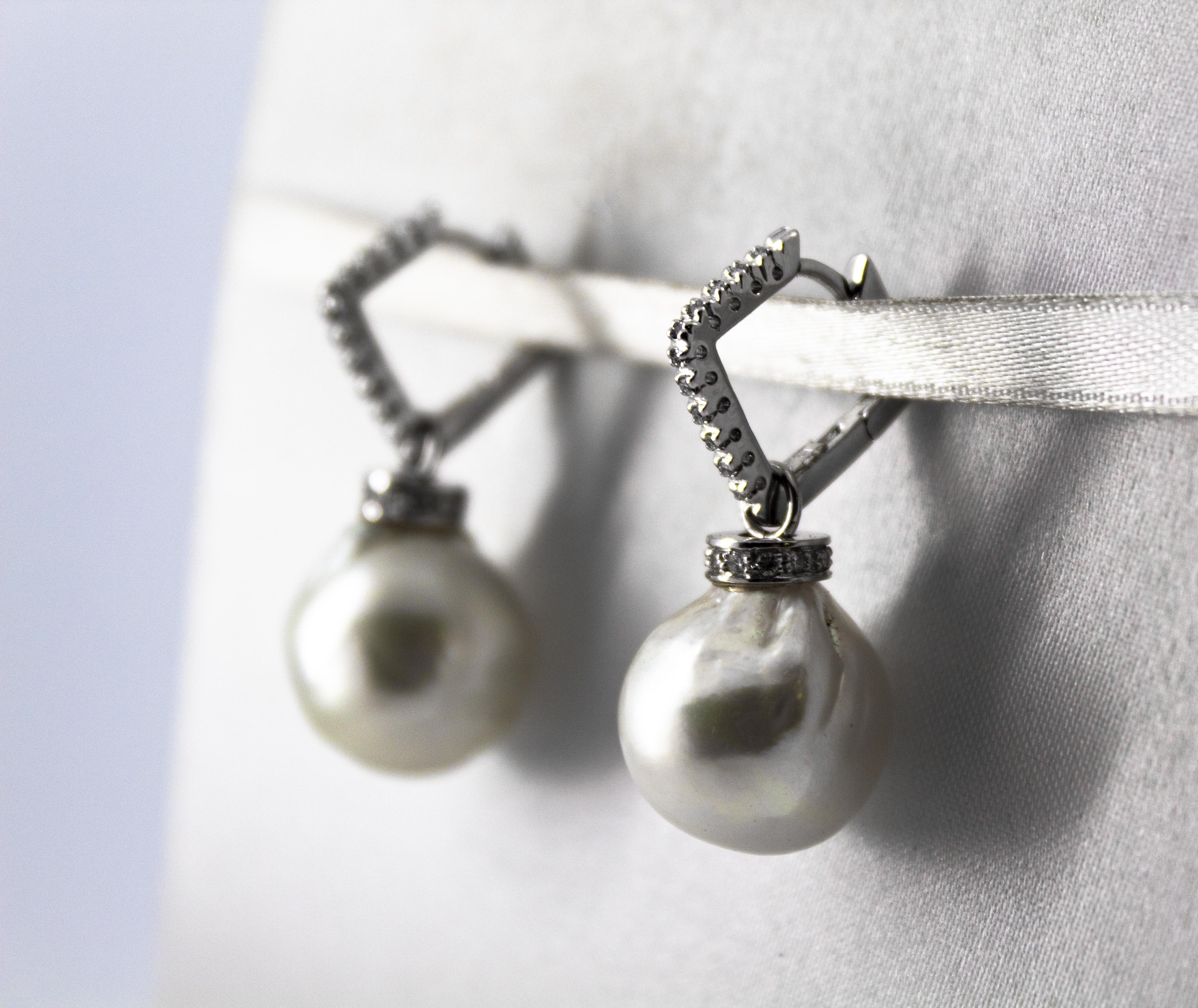 0.34 Carat White Diamond Australian Pearl White Gold Lever-Back Earrings 3