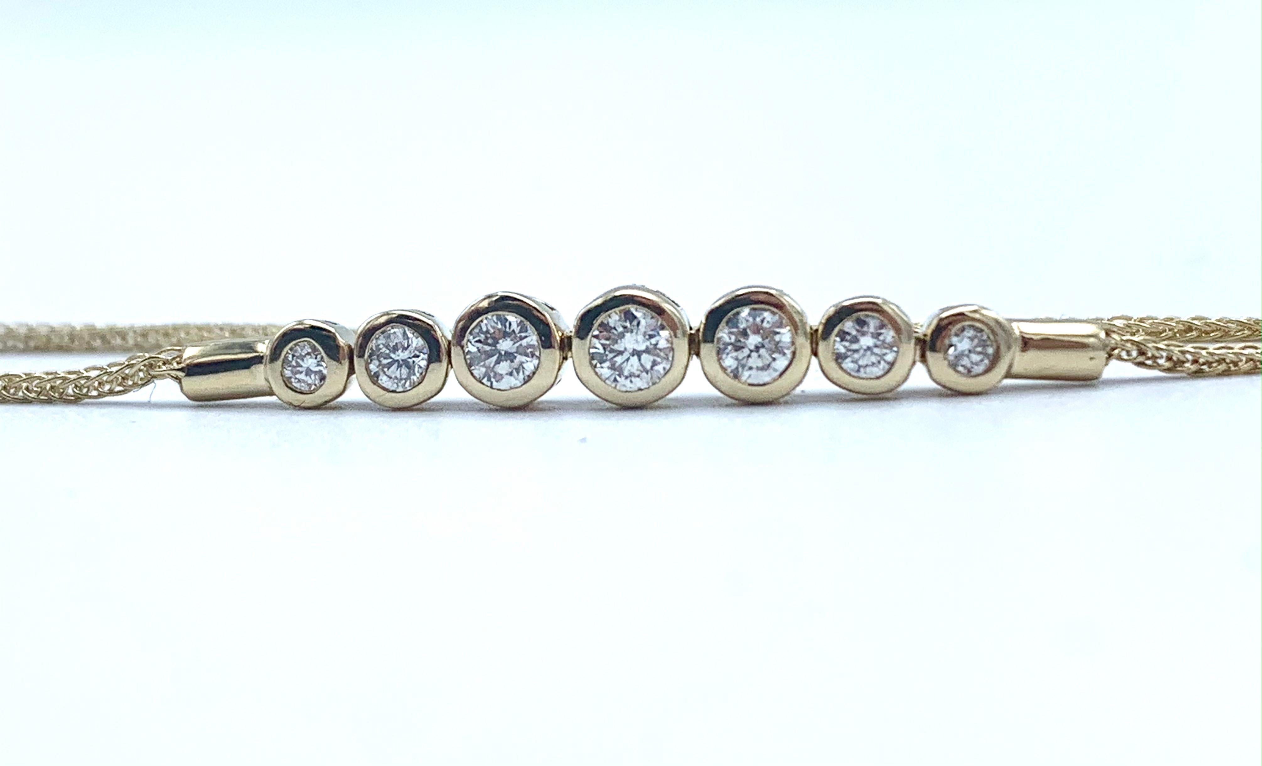 Taille ronde Bracelet Bolo serti d'un chaton en or jaune et diamants 0,34 carat en vente