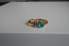 0.34Ct Colombian Emerald and Natural Diamond Toi et Moi Ring