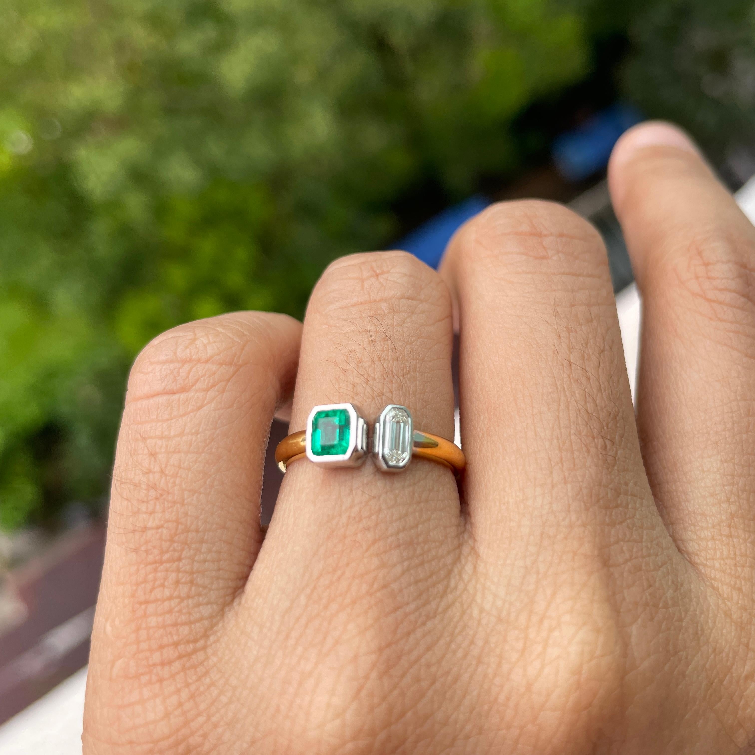 Women's 0.34Ct Colombian Emerald and Natural Diamond Toi et Moi Ring