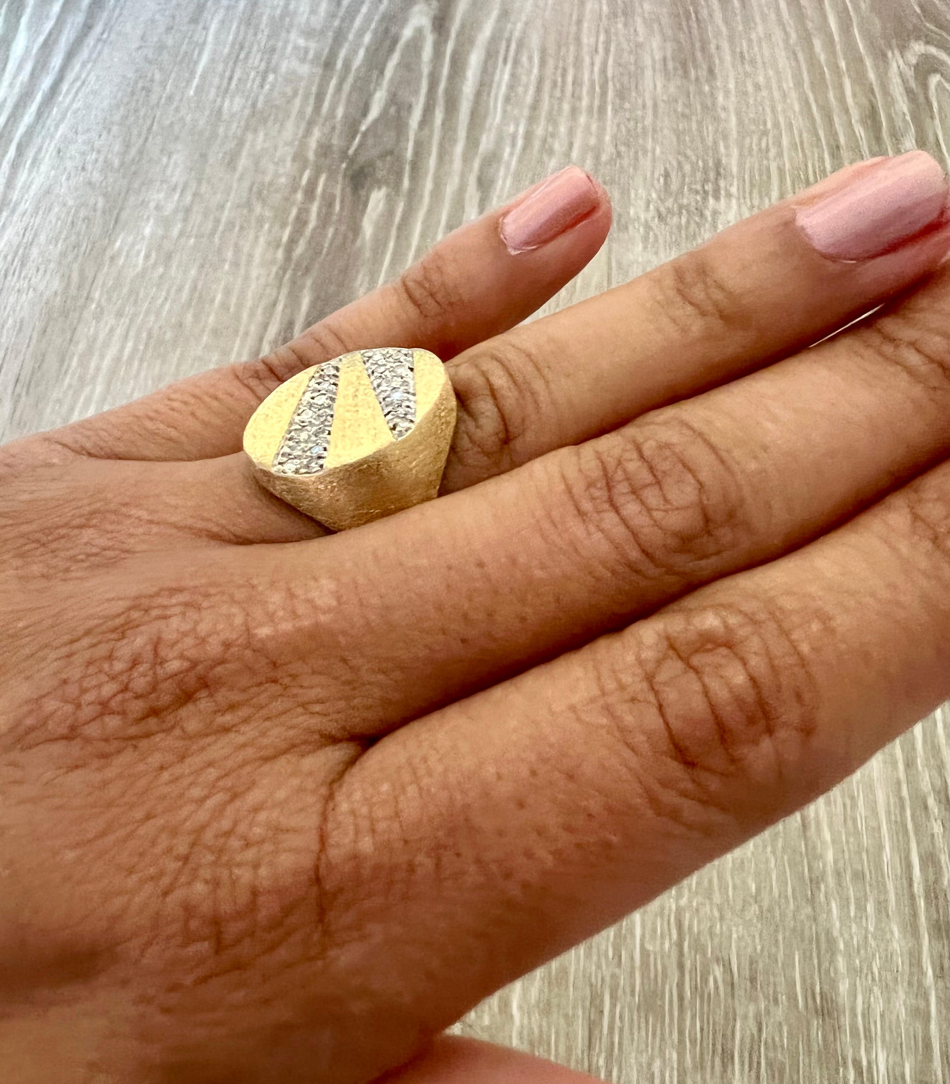 Women's 0.35 Carat Diamond 14 Karat Yellow Gold Cocktail Ring For Sale