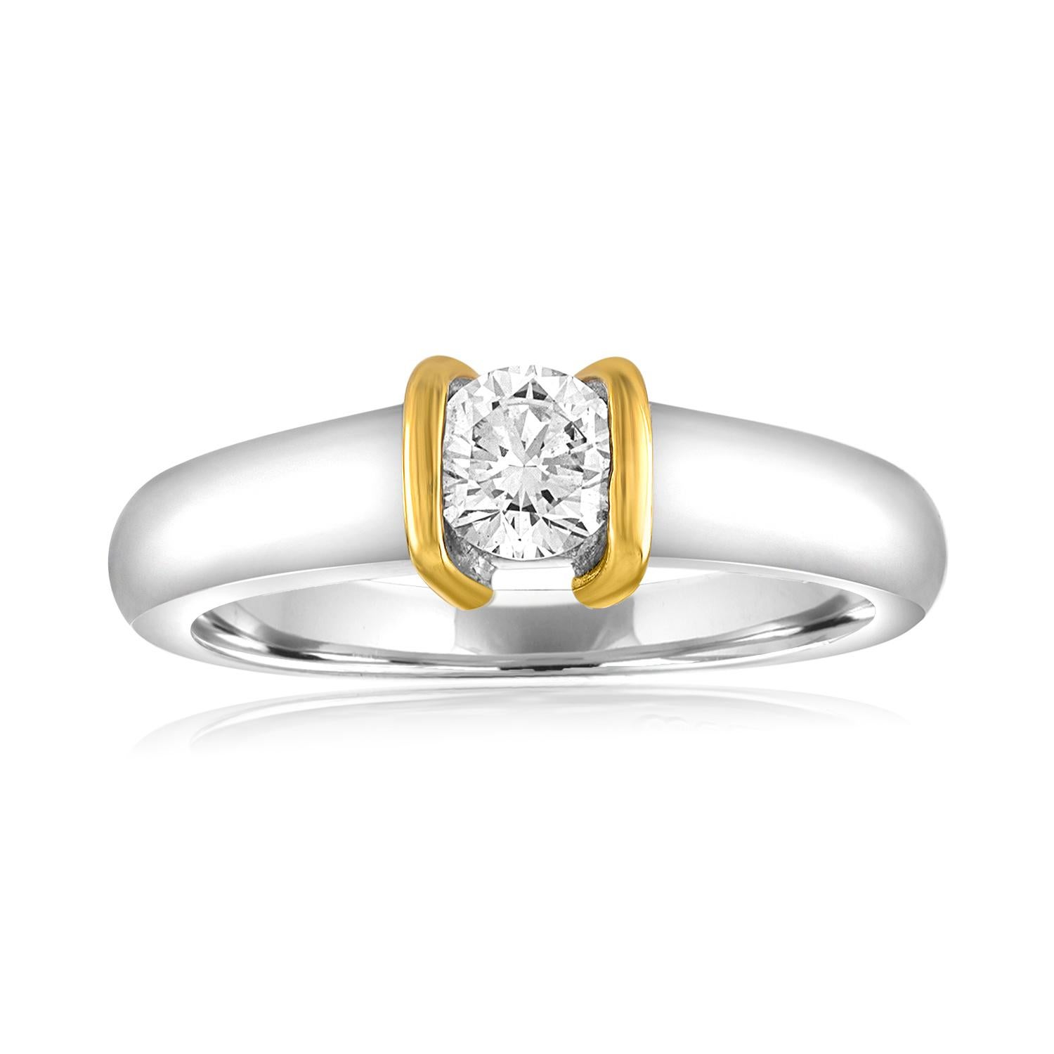 Diamond Gold Engagement Band Set
The set is 18K White & Yellow Gold
The Center Stone is 0.35 Carats F VS
The rings were made in UK, it has English Marks
The rings are a size 5, sizable
The rings weigh 7.1 grams
The set cannot be broken up.