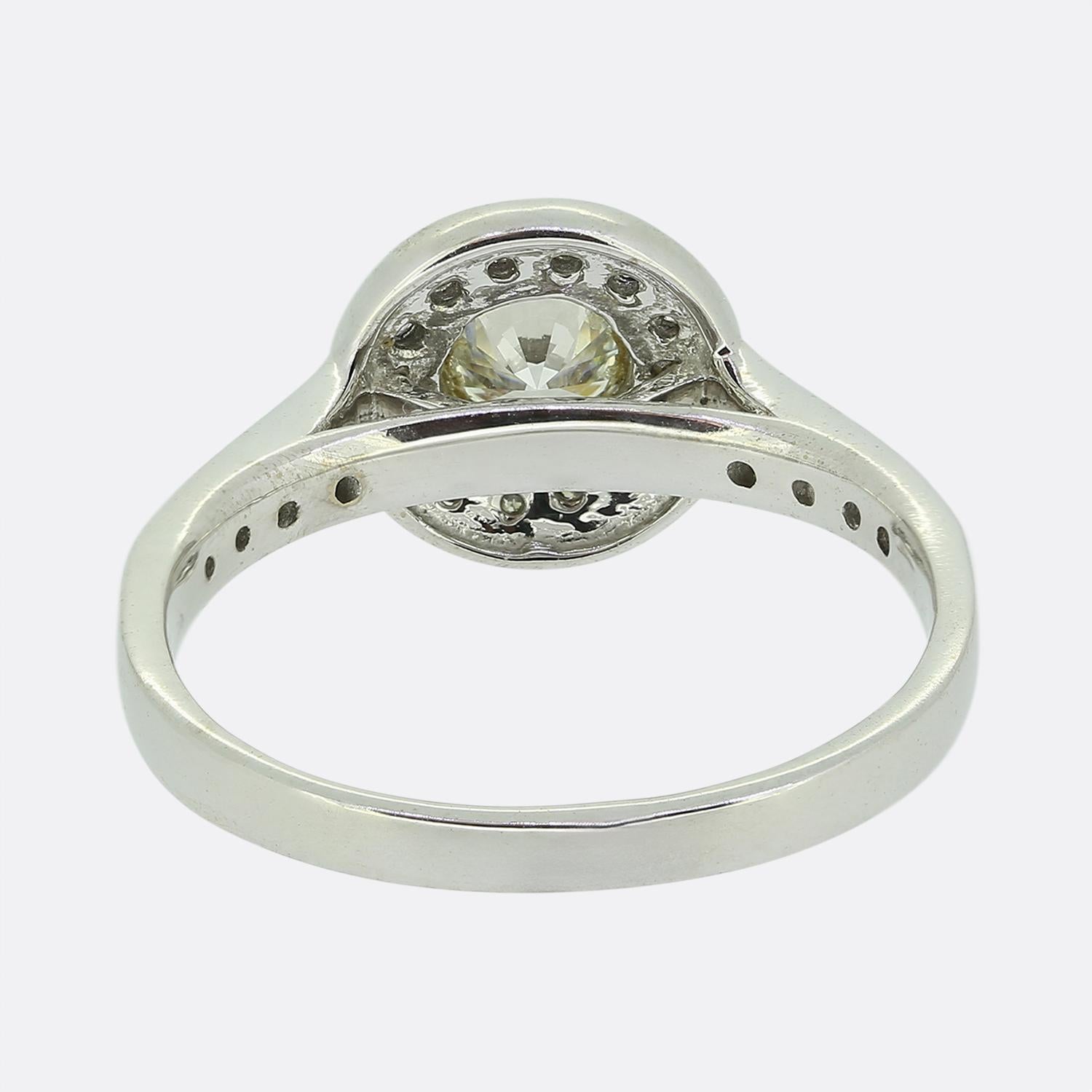 Anello aureola con diamante da 0,35 carati In condizioni buone in vendita a London, GB