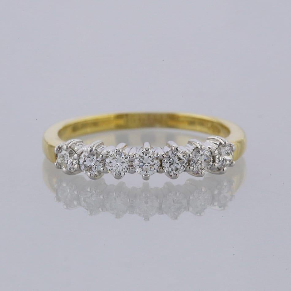 0.35 Carat Diamond Seven Stone Ring In Good Condition In London, GB