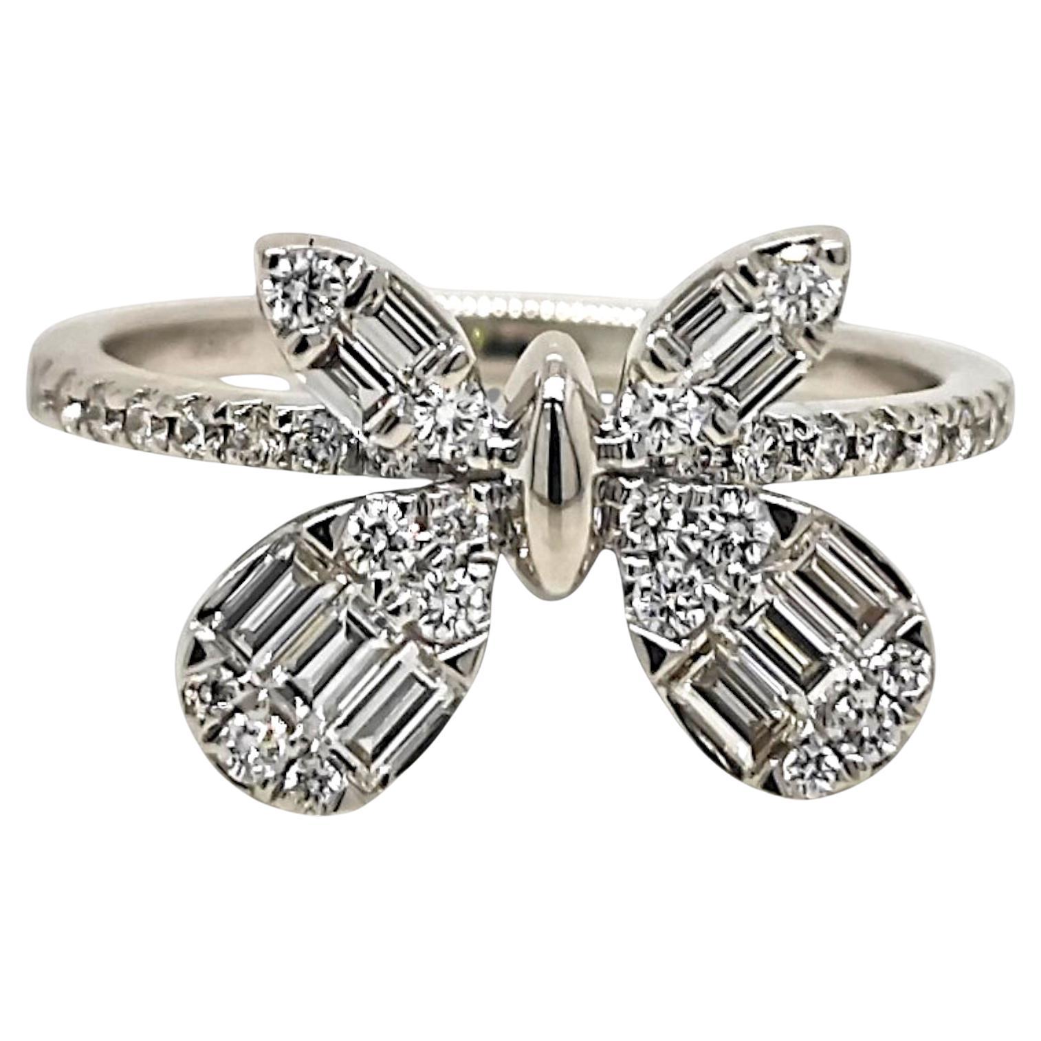Anello in oro bianco con diamante da 0,35 carati