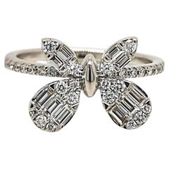 Anello in oro bianco con diamante da 0,35 carati