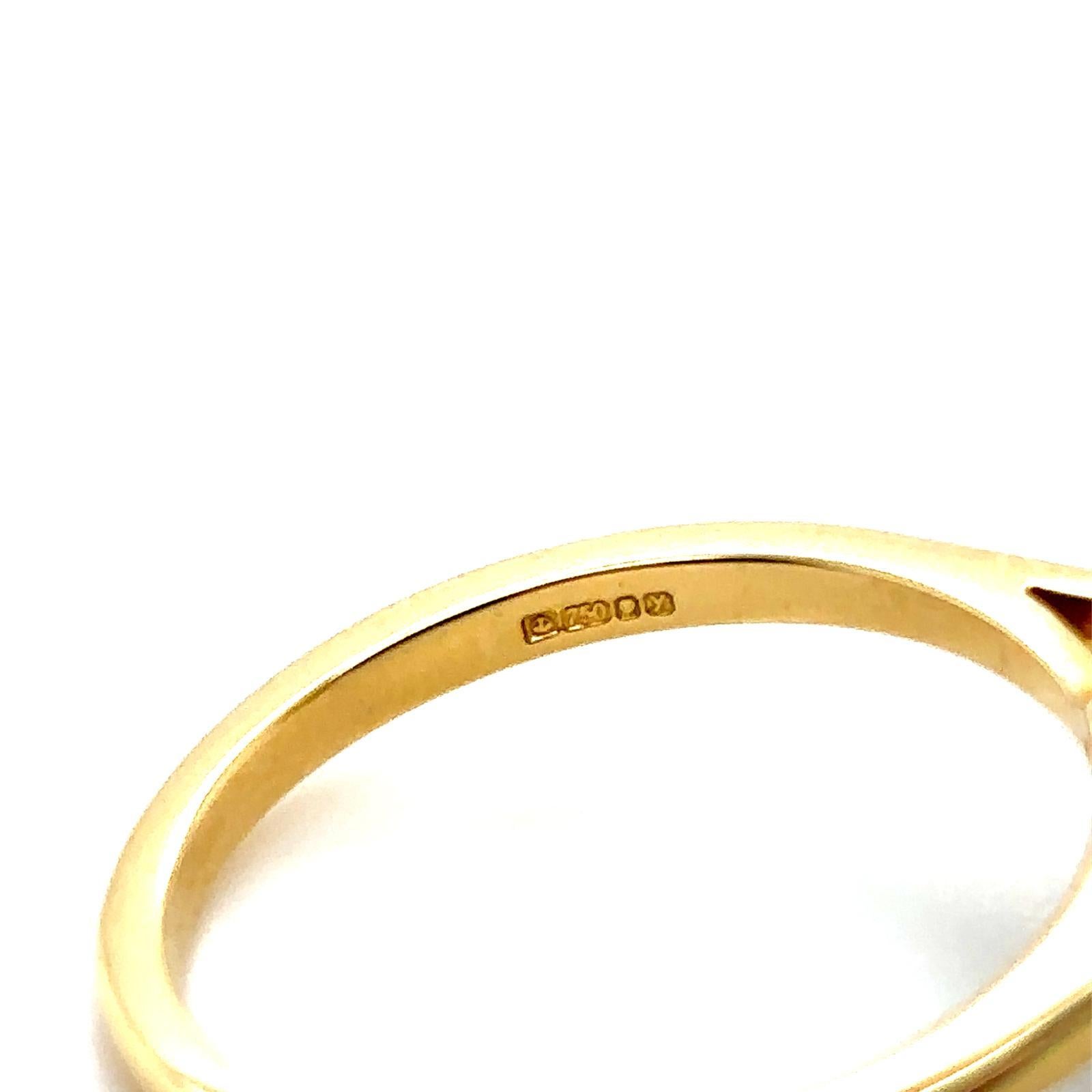 Bague de fiançailles en or jaune 18 carats avec émeraude et diamants en forme de poire de 0,35 carat en vente 3