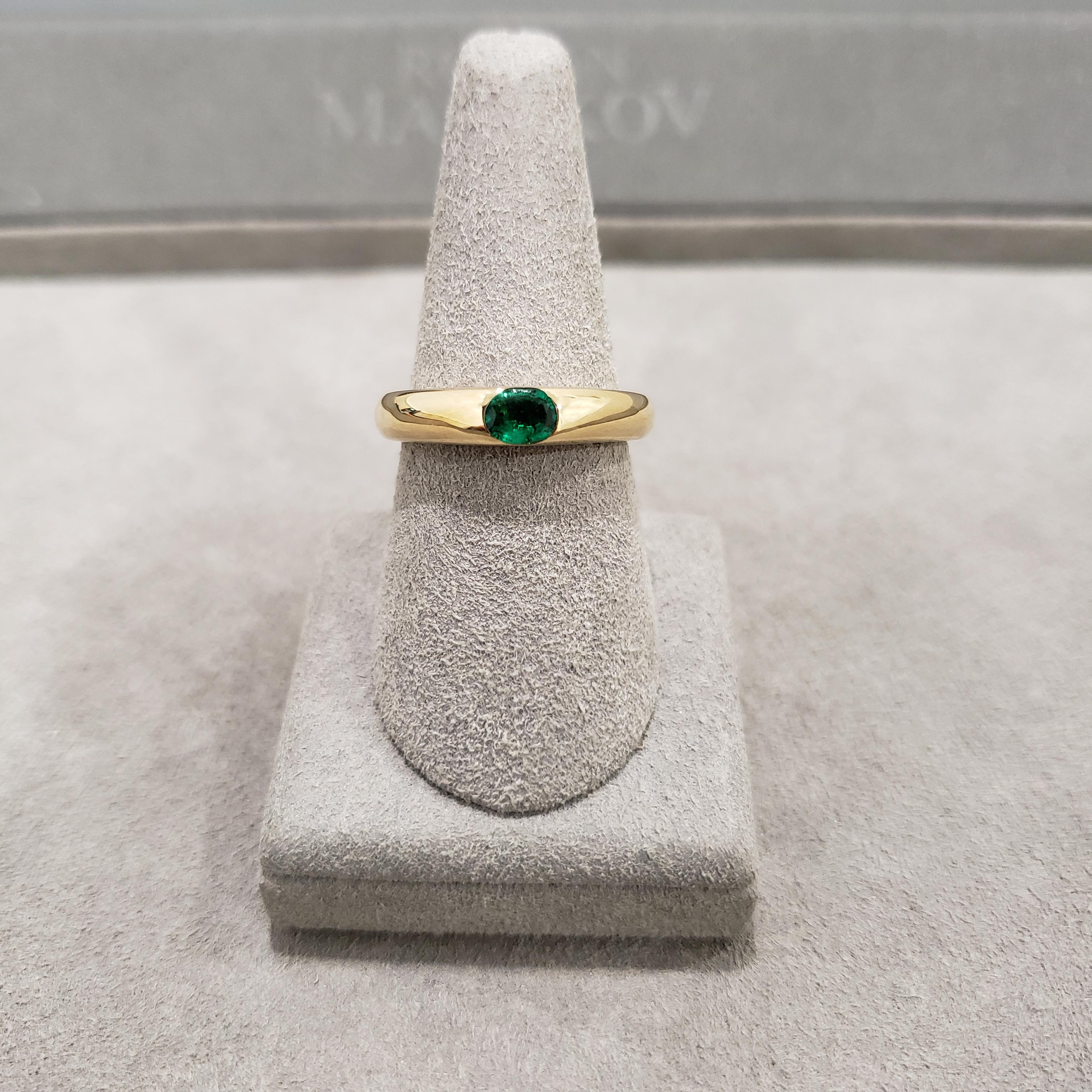 0,35 Karat Oval geschliffener grüner Smaragd Solitär Ring im Zustand „Gut“ im Angebot in New York, NY