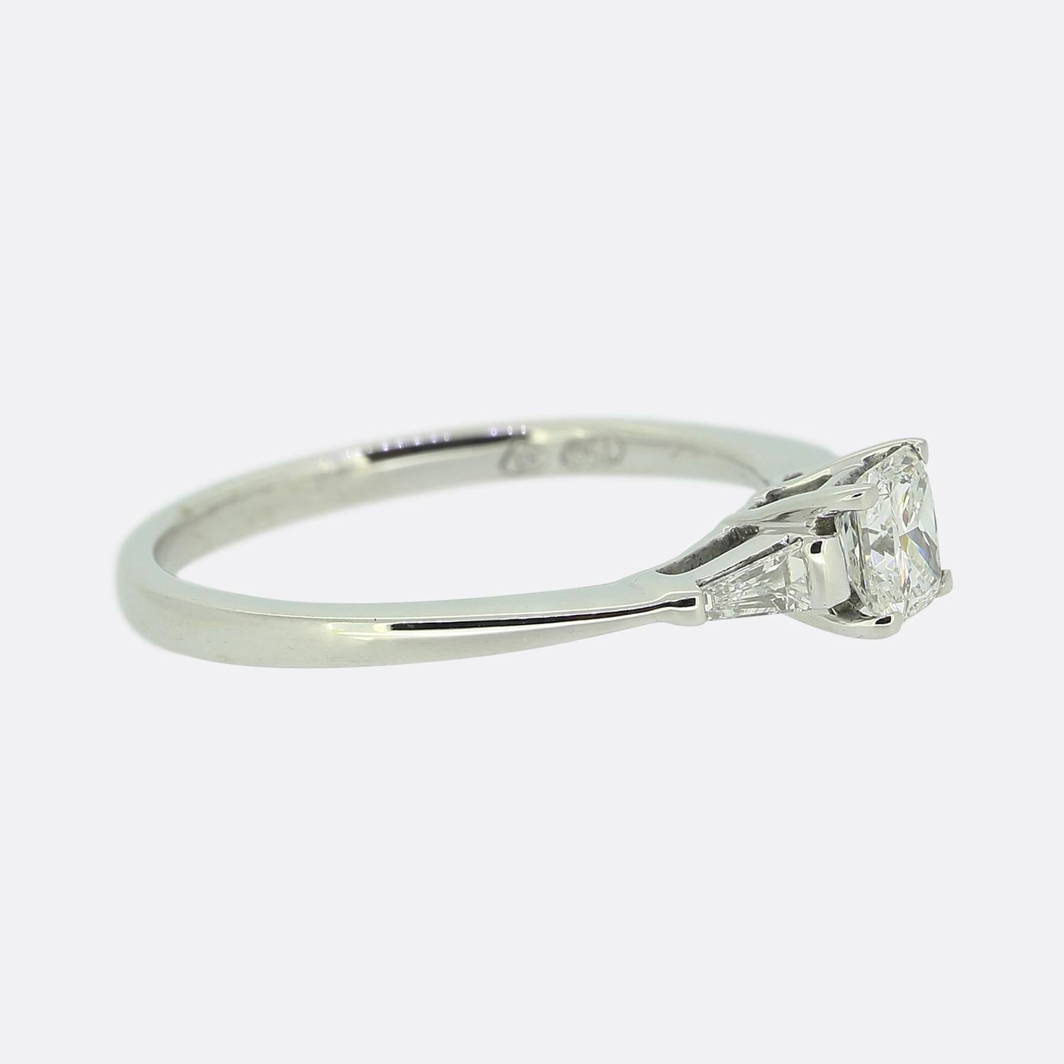 0,35 Karat Diamantring mit Prinzessinnenschliff (Carréschliff) im Angebot