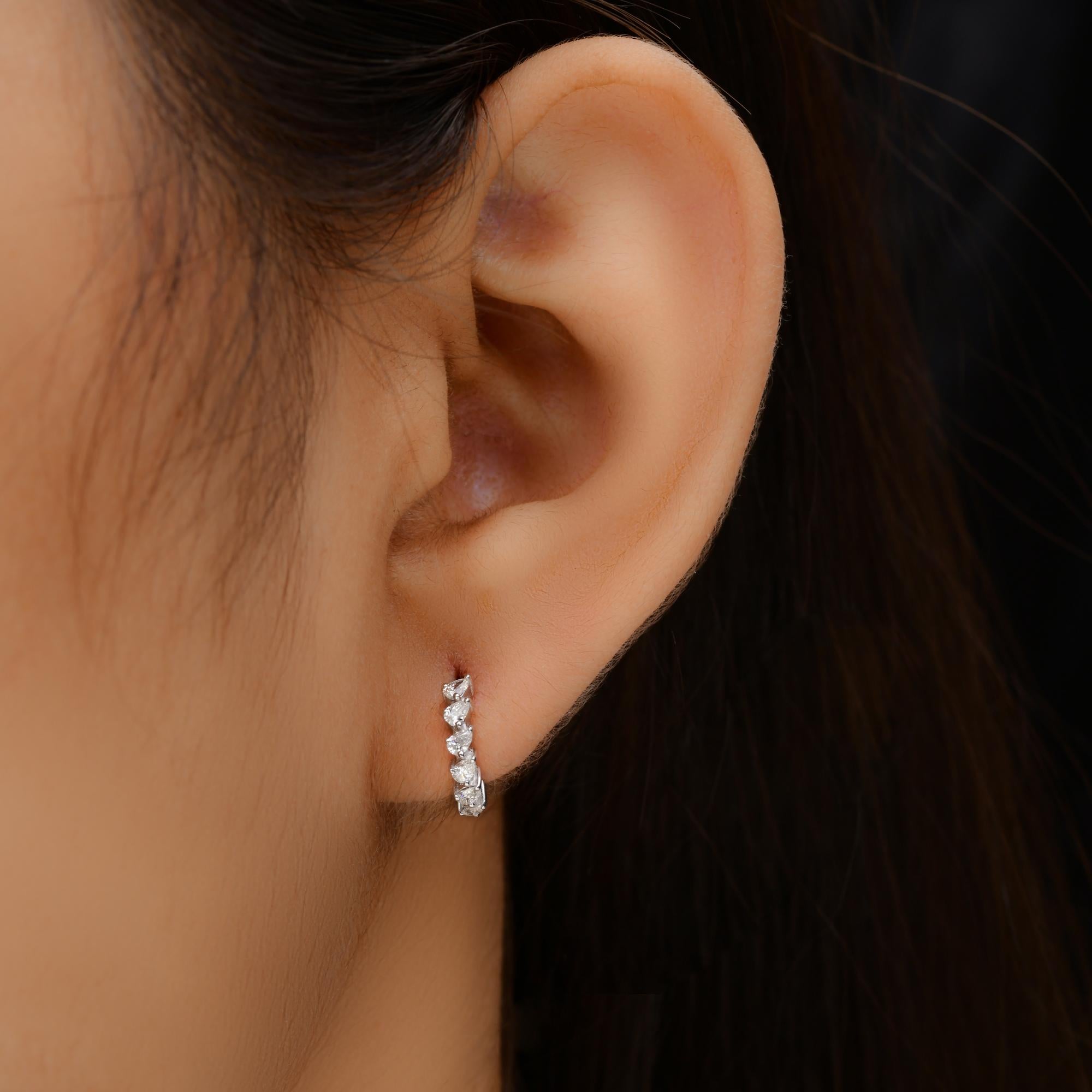Pendientes de aro de diamantes talla pera brillante SI/H de 0,35 quilates y oro blanco de 18 quilates en Nuevo estado para la venta en Diera, Dubai