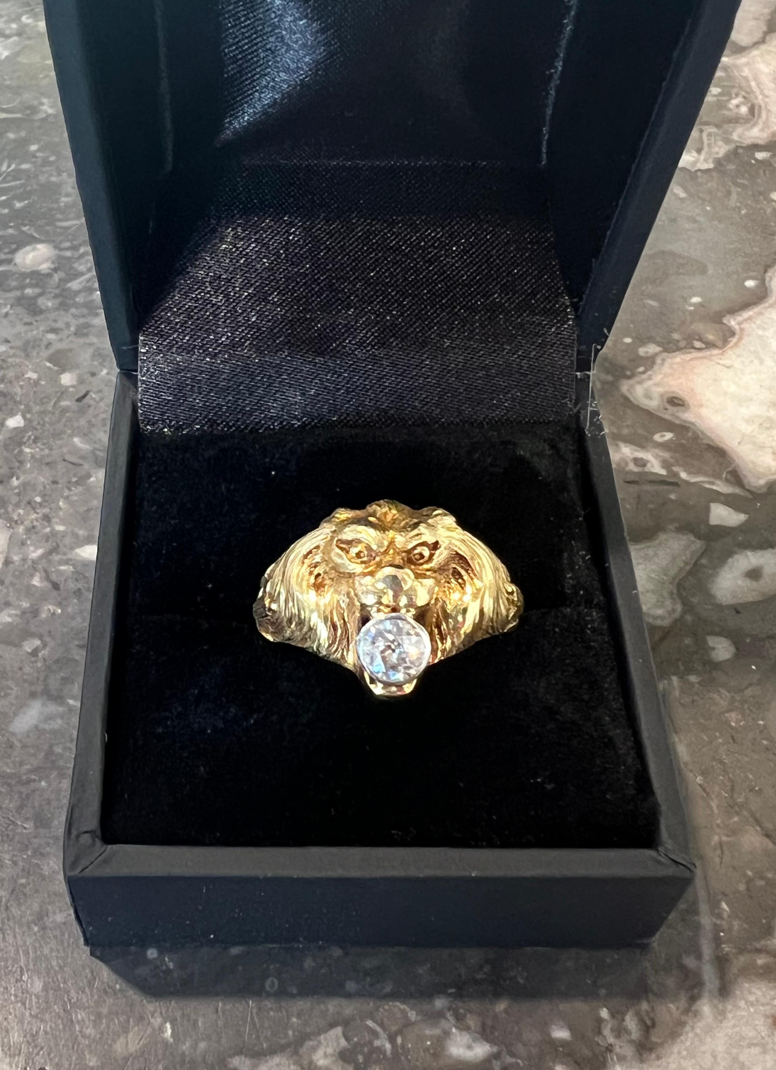 0,35 Karat Diamant-Siegelring aus 18 Karat Gelbgold mit Löwen im Zustand „Hervorragend“ im Angebot in Paris, FR