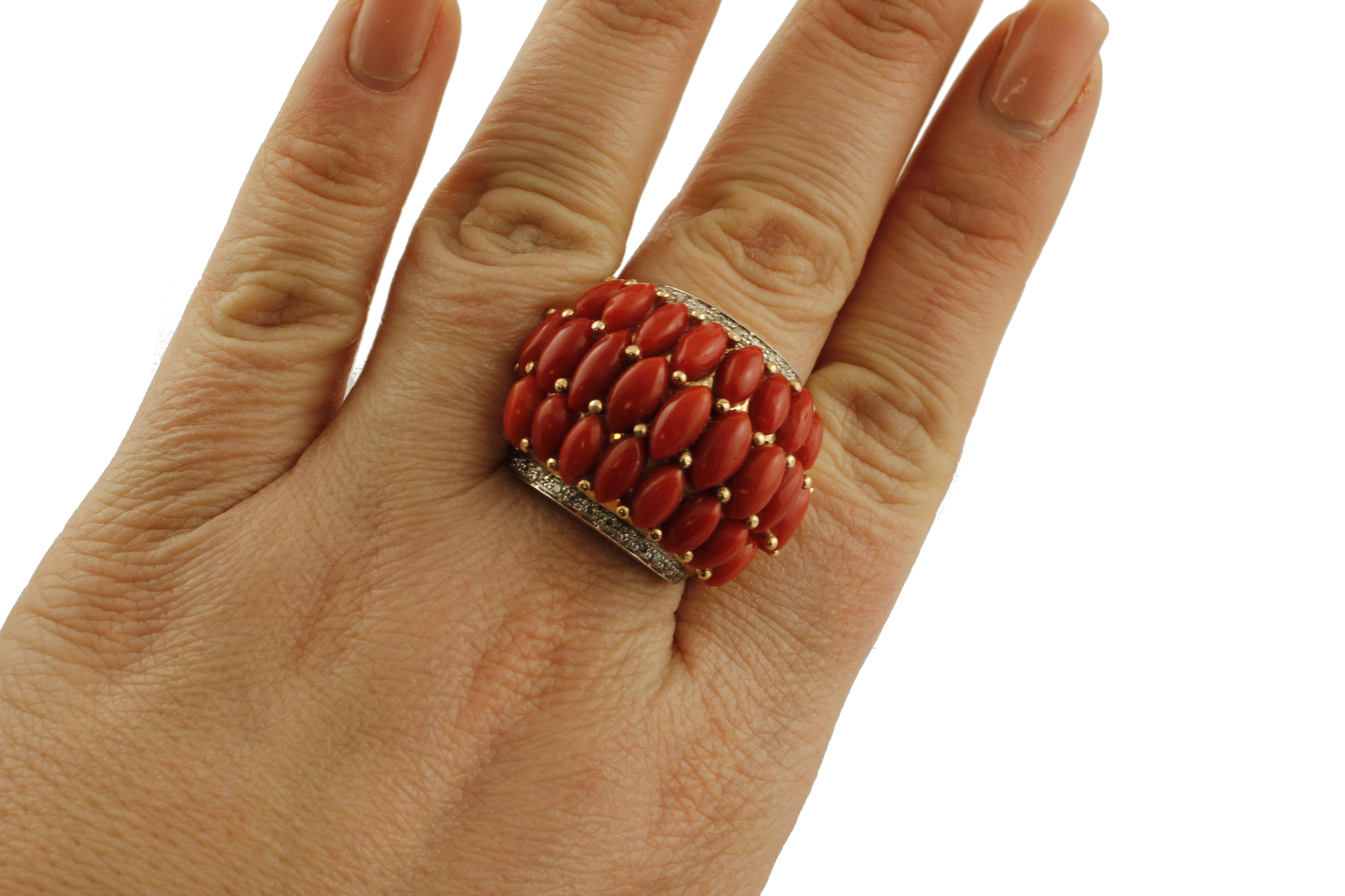 Women's 0.35 ct Diamonds, 3.40 g Red Corals Drops, Rose and White Gold Band Ring For Sale