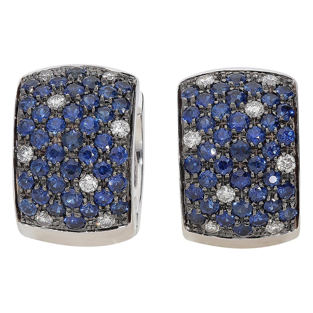 0.35 White GVS Diamonds 2.26 Blue Sapphires 18 Karat Gold Pavè Hoop Earrings im Angebot