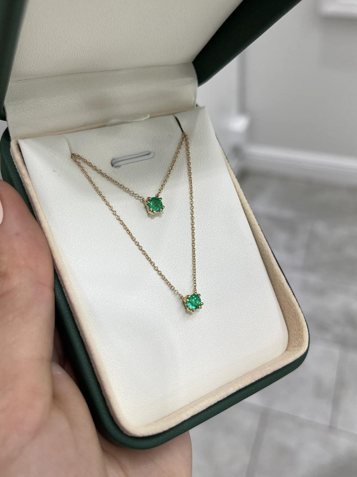 Modern 0.35ct 14K AAA Petite Natural Round Cut Fine Quality Emerald Claw Prong Necklace For Sale