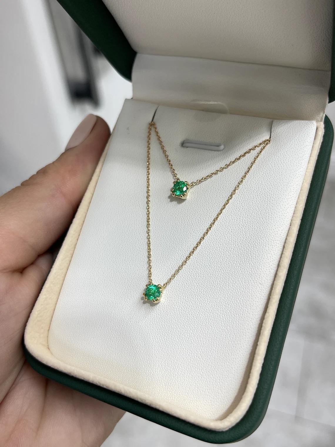 0.35ct 14K AAA Petite Natural Round Cut Fine Quality Emerald Claw Prong Necklace In New Condition For Sale In Jupiter, FL