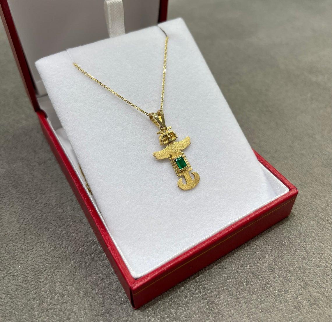 0,35ct 18K Kolumbianischer Smaragd, Asscher-Schliff Vor-Kolumbianischer Gelbgold-Anhänger 2