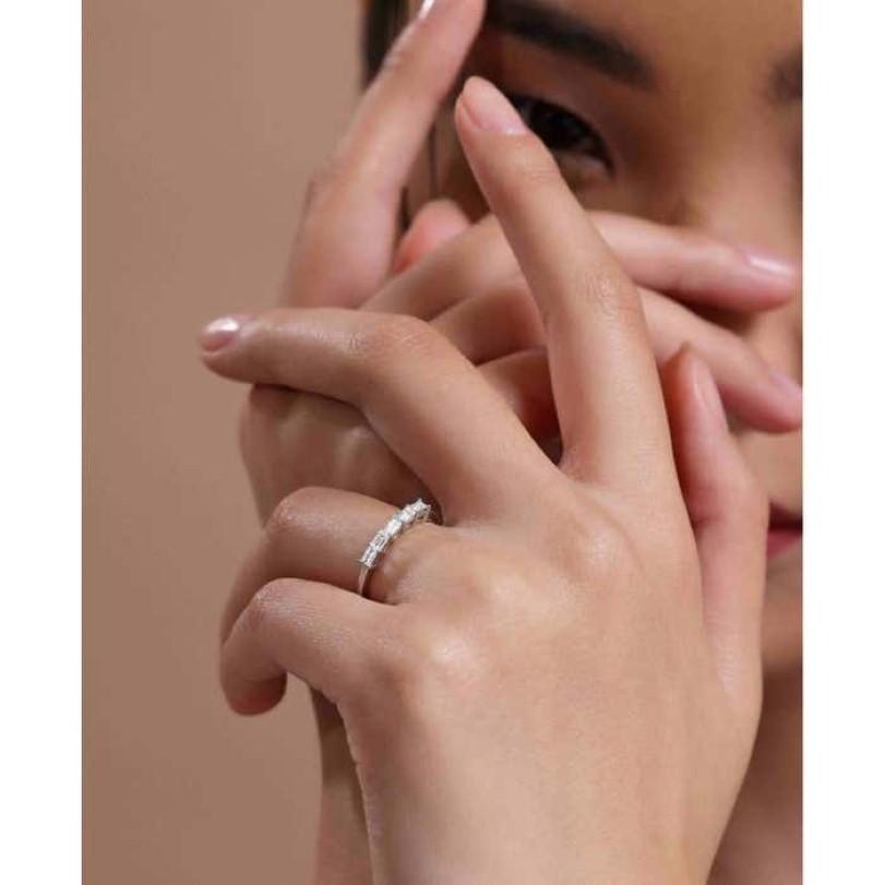 0,35 Karat Baguette-Diamant-Ring mit 5 Steinen (Moderne) im Angebot