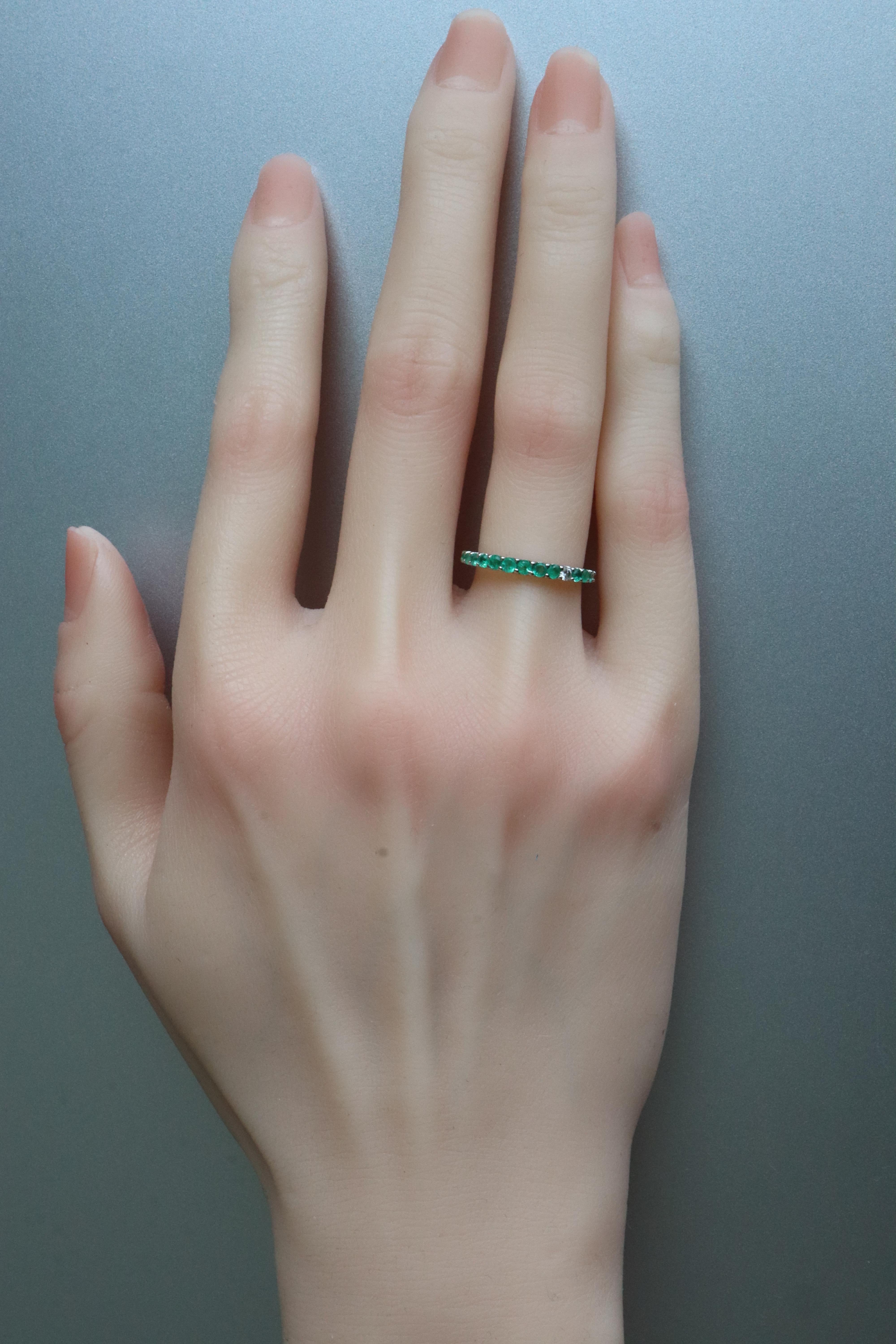 0.35Ct Colombian Emerald Ring In New Condition For Sale In Singapore, SG