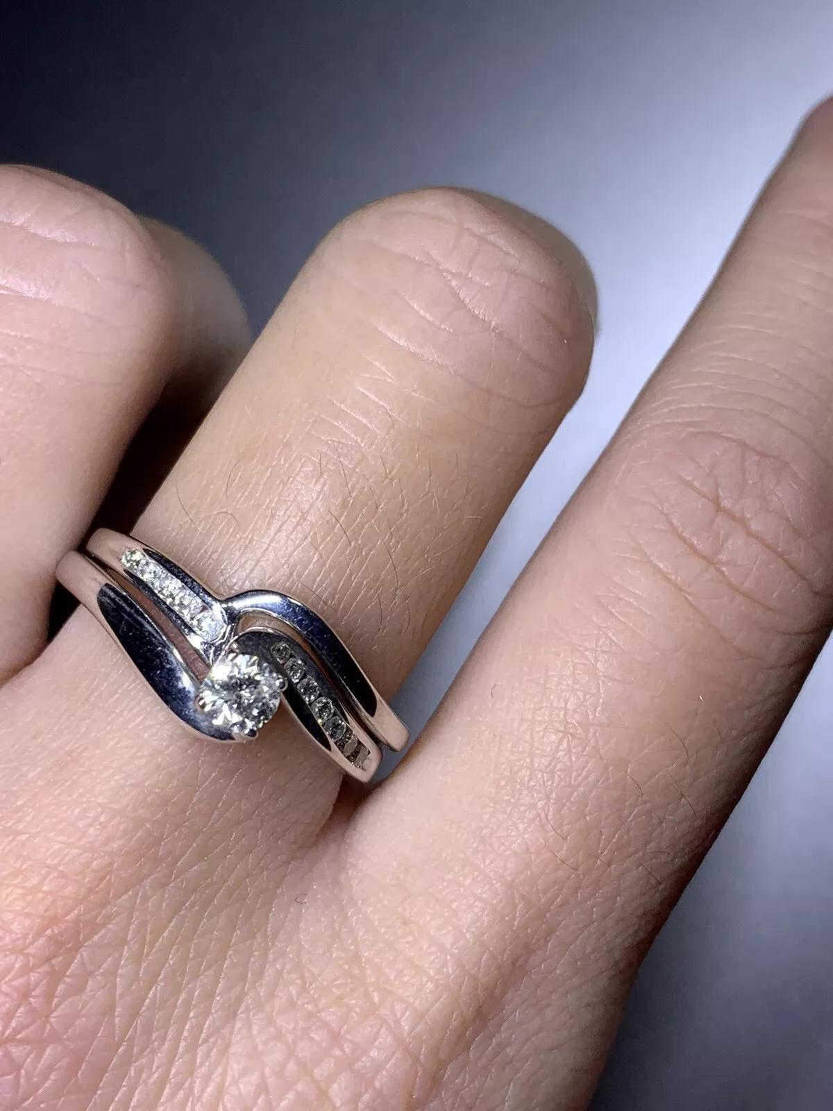 Round Cut 0.35ct Diamond chunky wishbone solitaire engagement ring set 9ct white gold For Sale