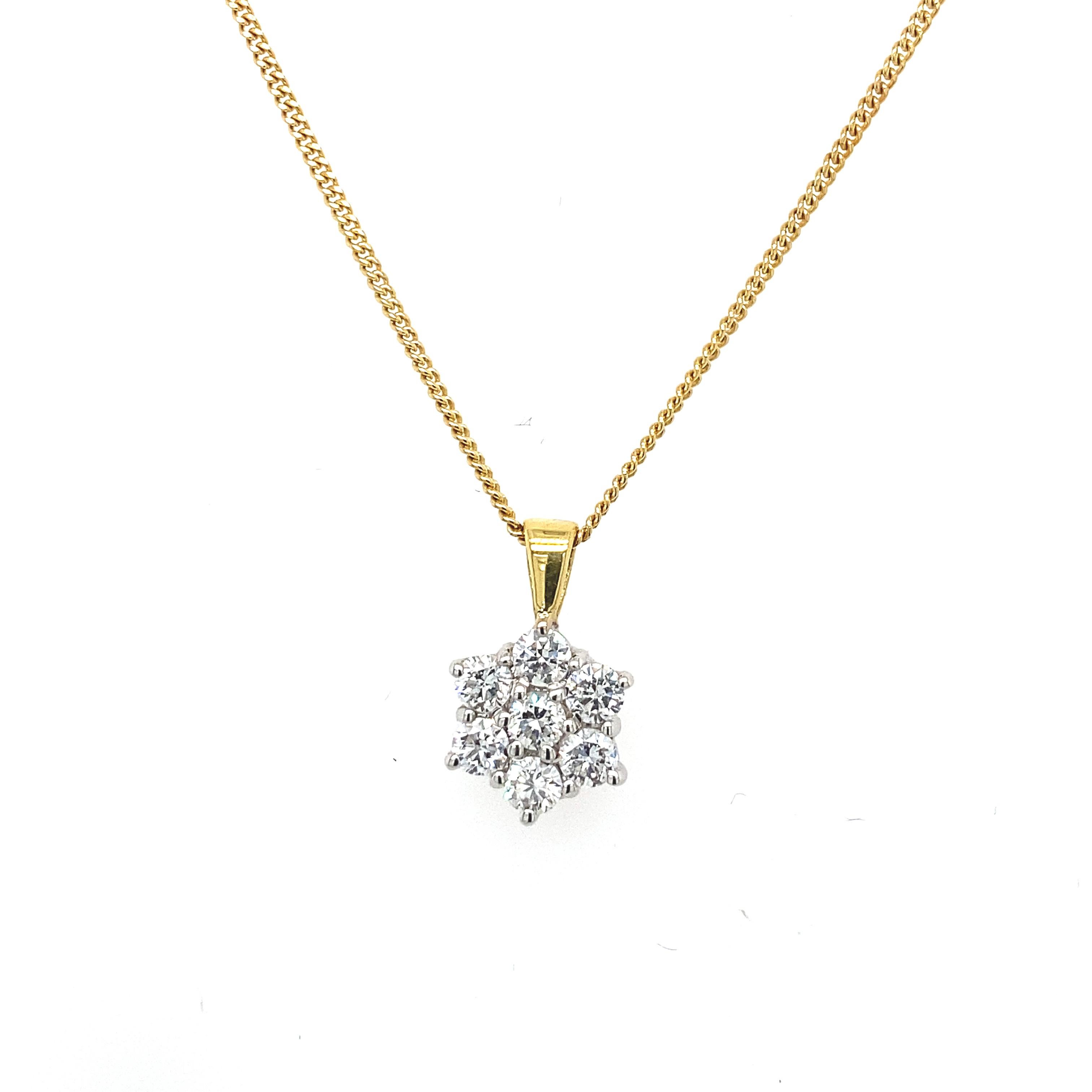 Round Cut 0.35ct Diamond Cluster Pendant in 18ct Yellow Gold For Sale