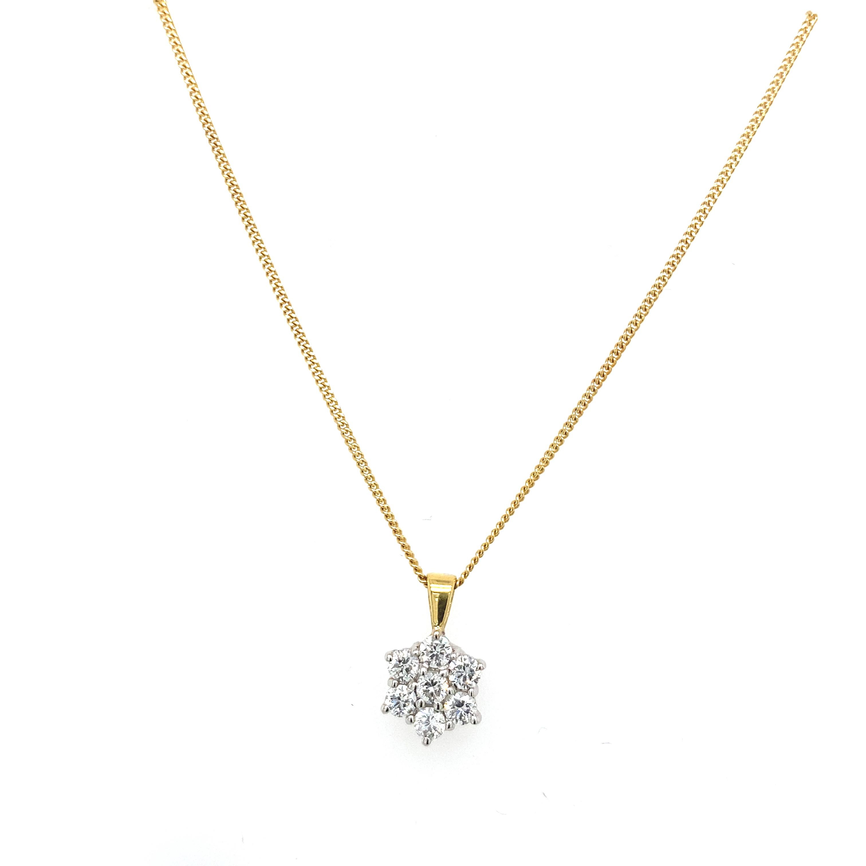 0.35ct Diamond Cluster Pendant in 18ct Yellow Gold In Excellent Condition For Sale In London, GB