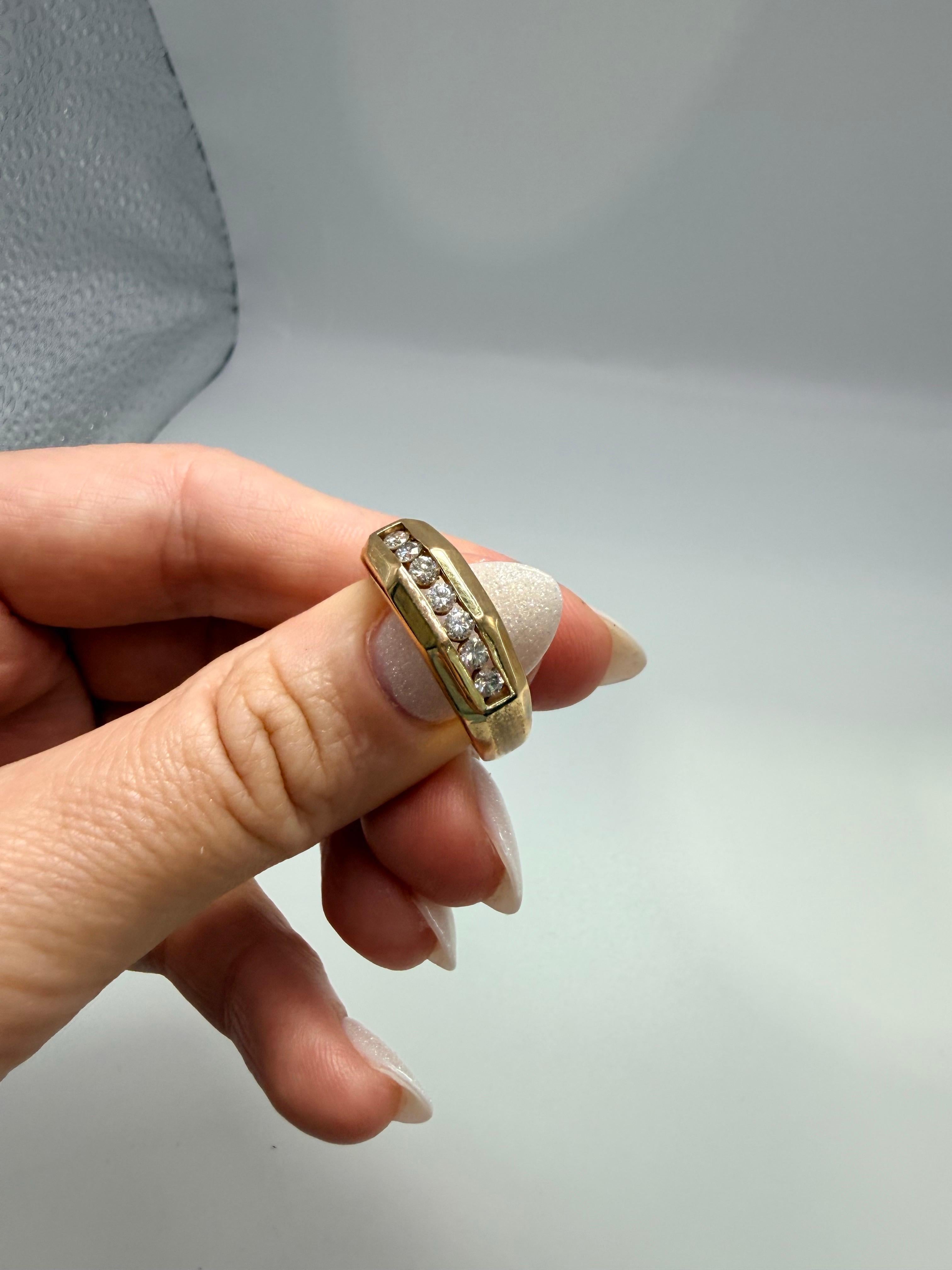 Fede nuziale con diamante da 0,35 carati Anello con diamante incastonato in oro 14KT in vendita 2