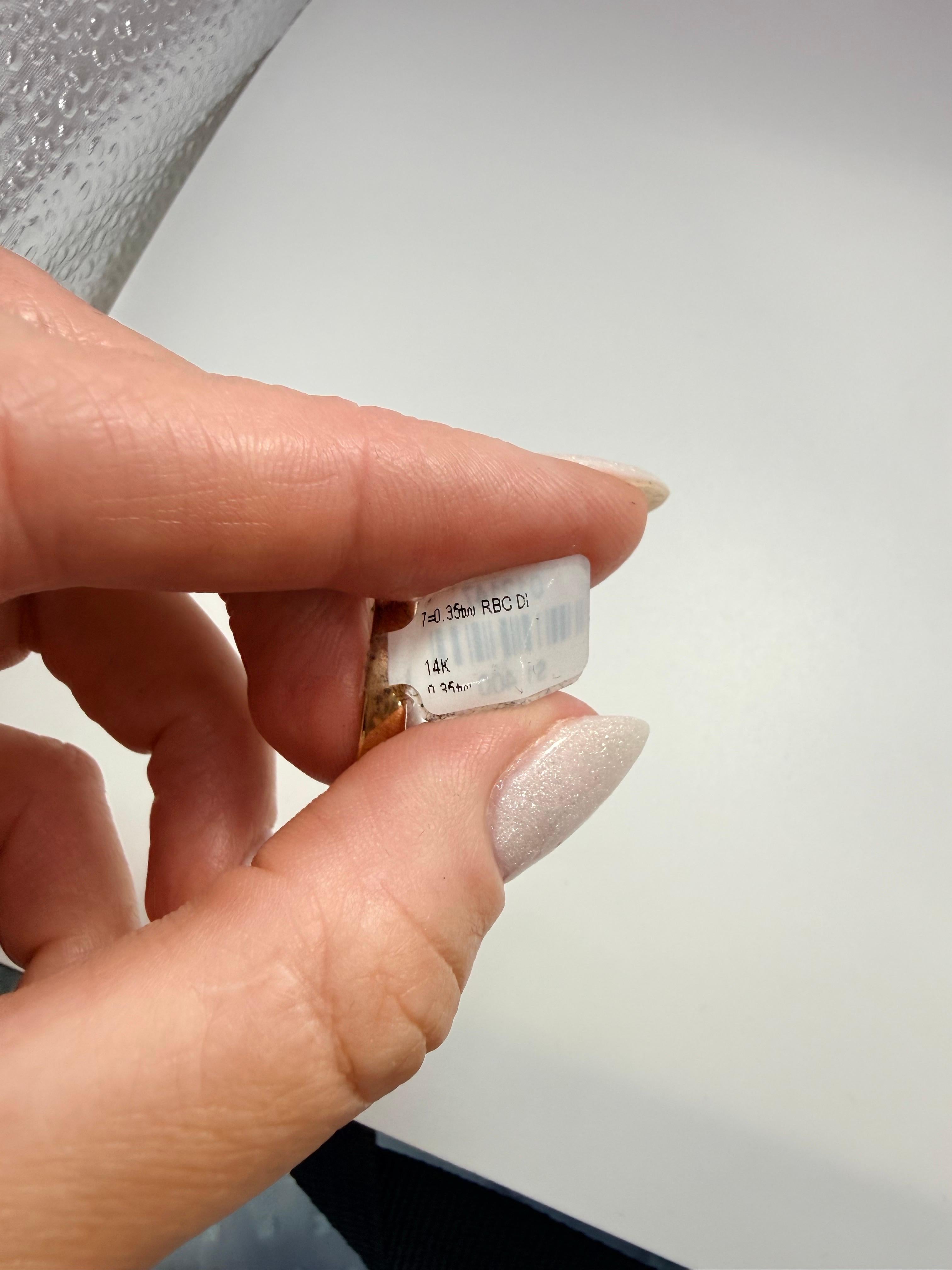 Fede nuziale con diamante da 0,35 carati Anello con diamante incastonato in oro 14KT in vendita 3